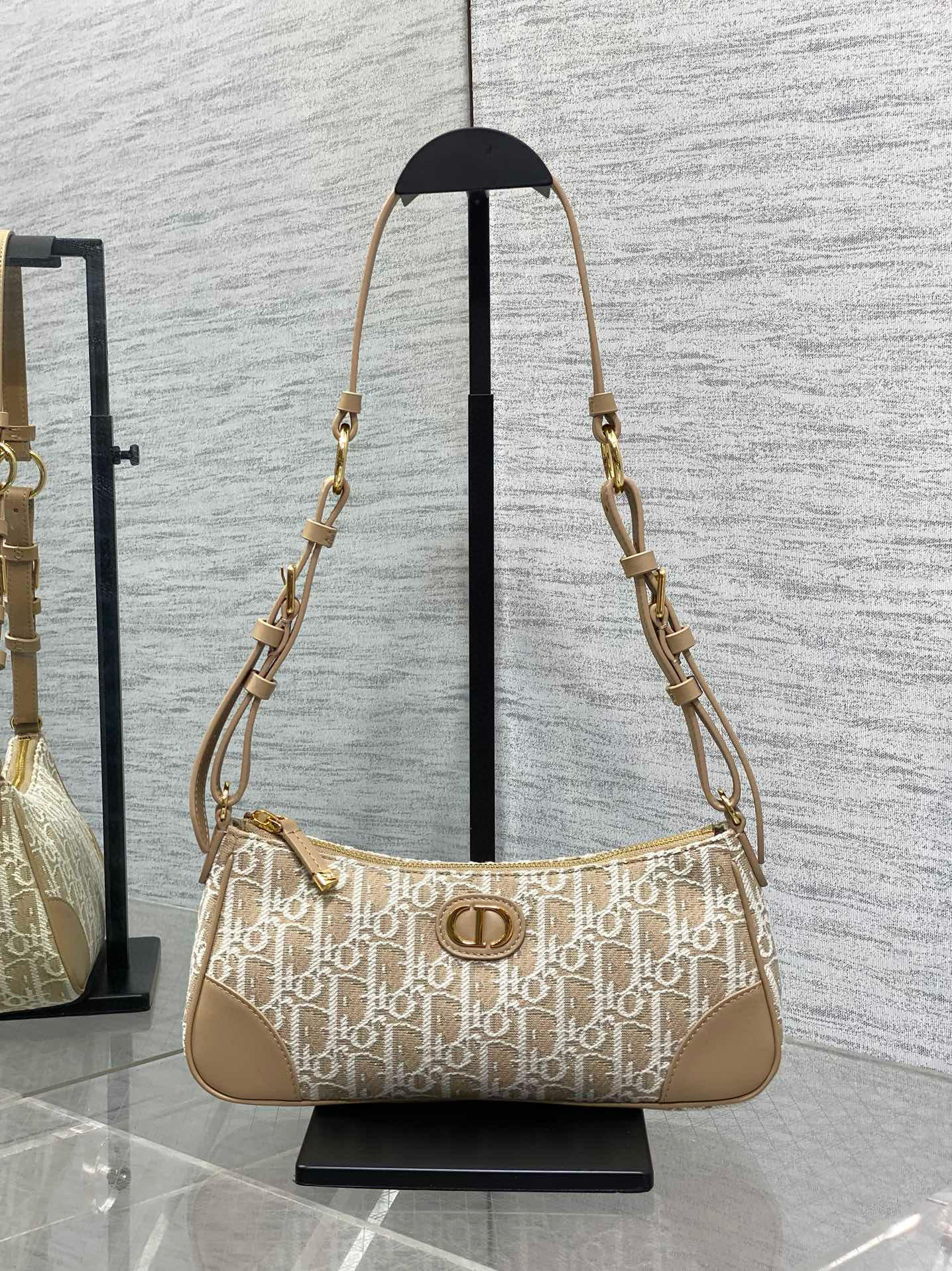 Dior 디올 30 Montaigne Cigale 오블리크 자카드 숄더백 2