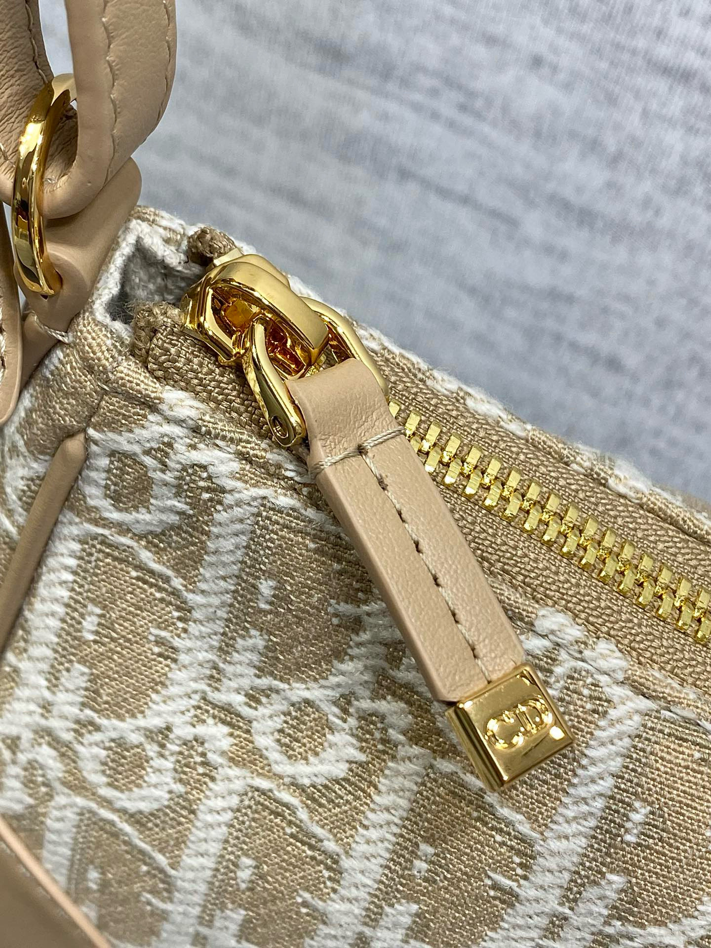 Dior 디올 30 Montaigne Cigale 오블리크 자카드 숄더백 5