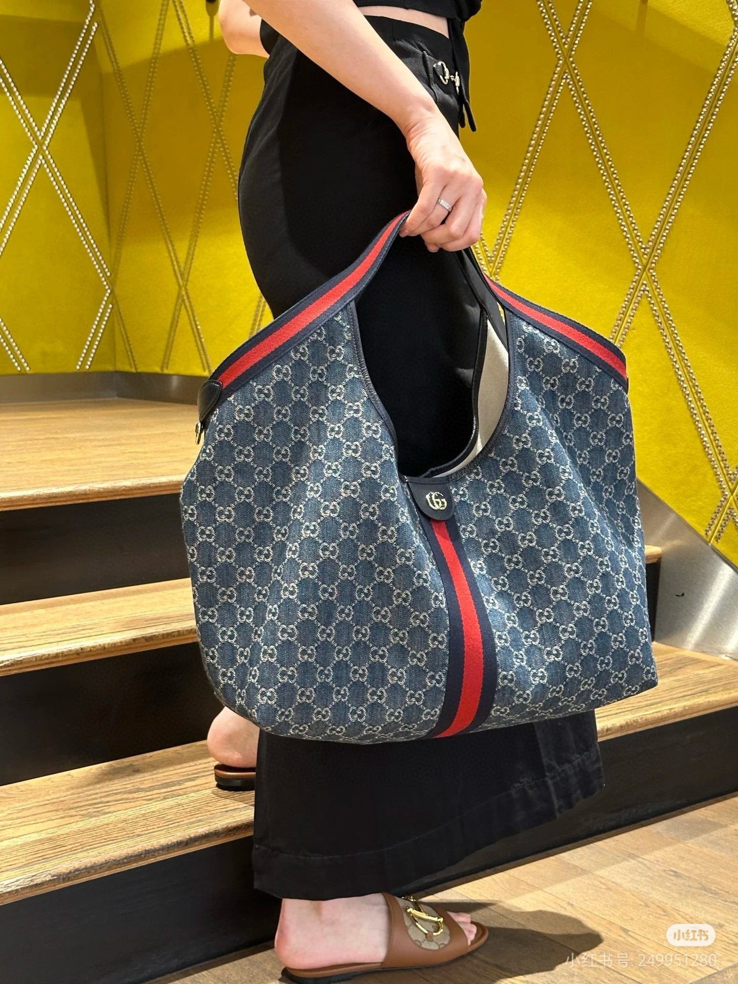 GUCCI 구찌 Giglio GG 패턴 캔버스 토트백 9