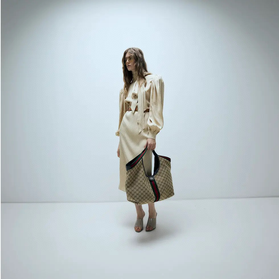 GUCCI 구찌 Giglio GG 패턴 캔버스 토트백 3