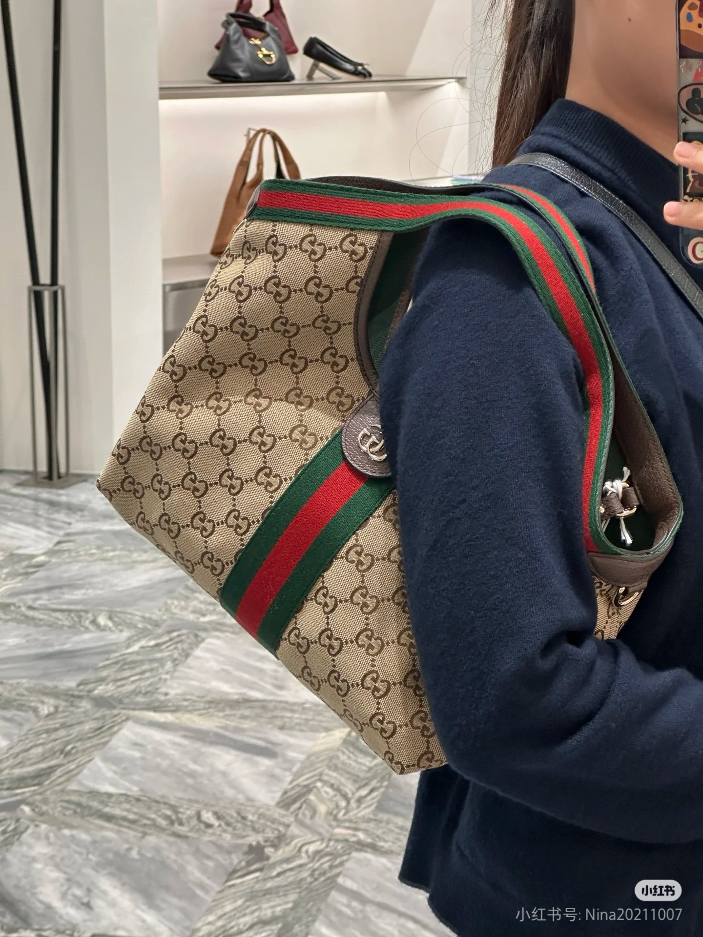 Gucci 구찌 Giglio 시리즈 소형 토트백 6