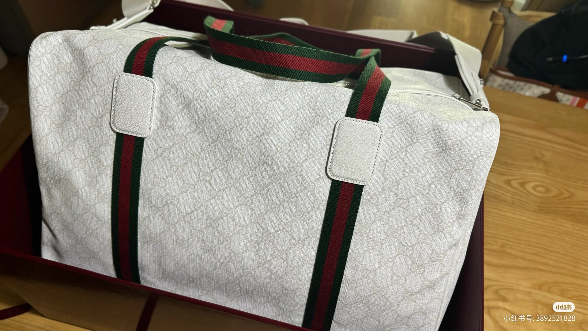 Gucci 구찌 GG 대형 화이트 여행가방 11