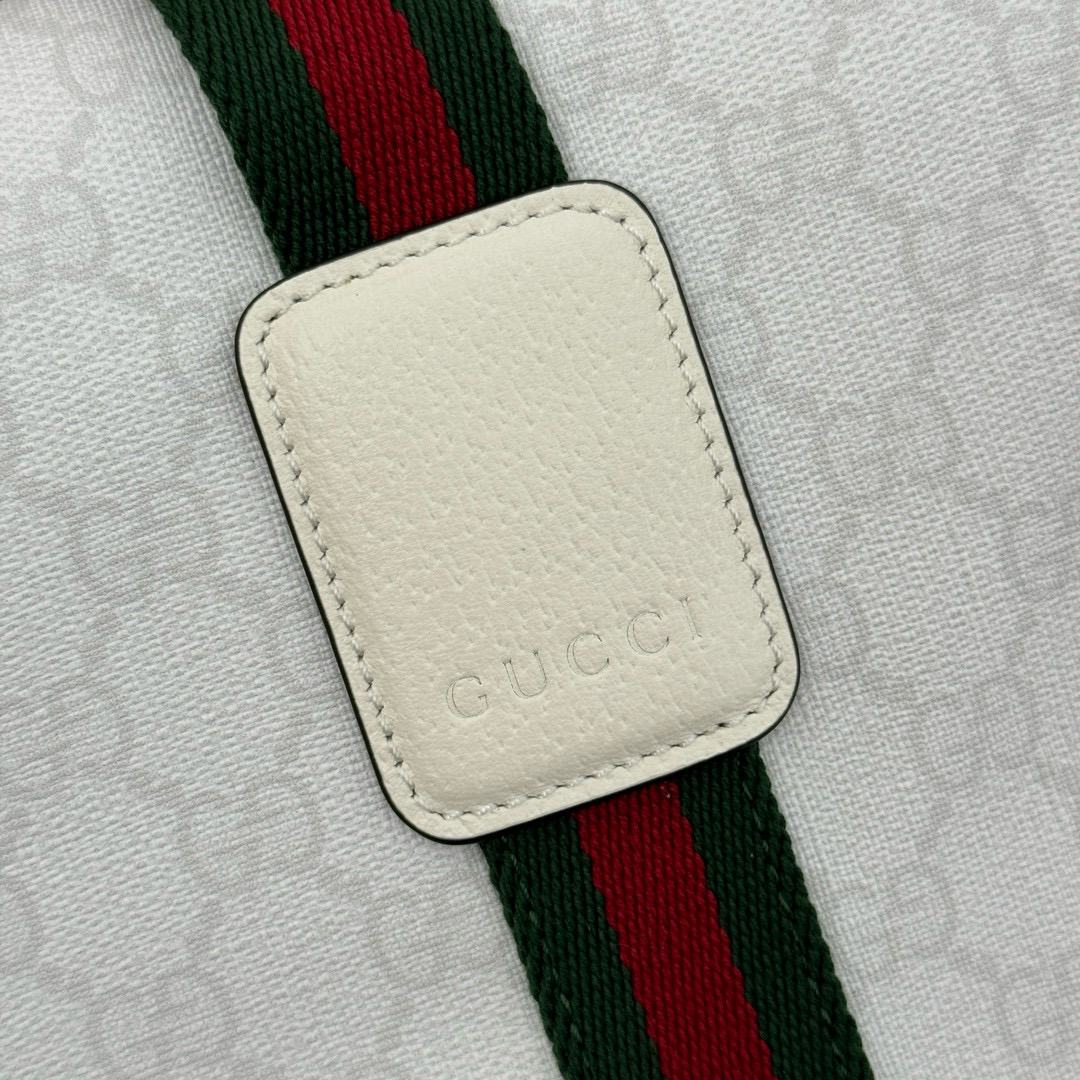 Gucci 구찌 GG 대형 화이트 여행가방 16