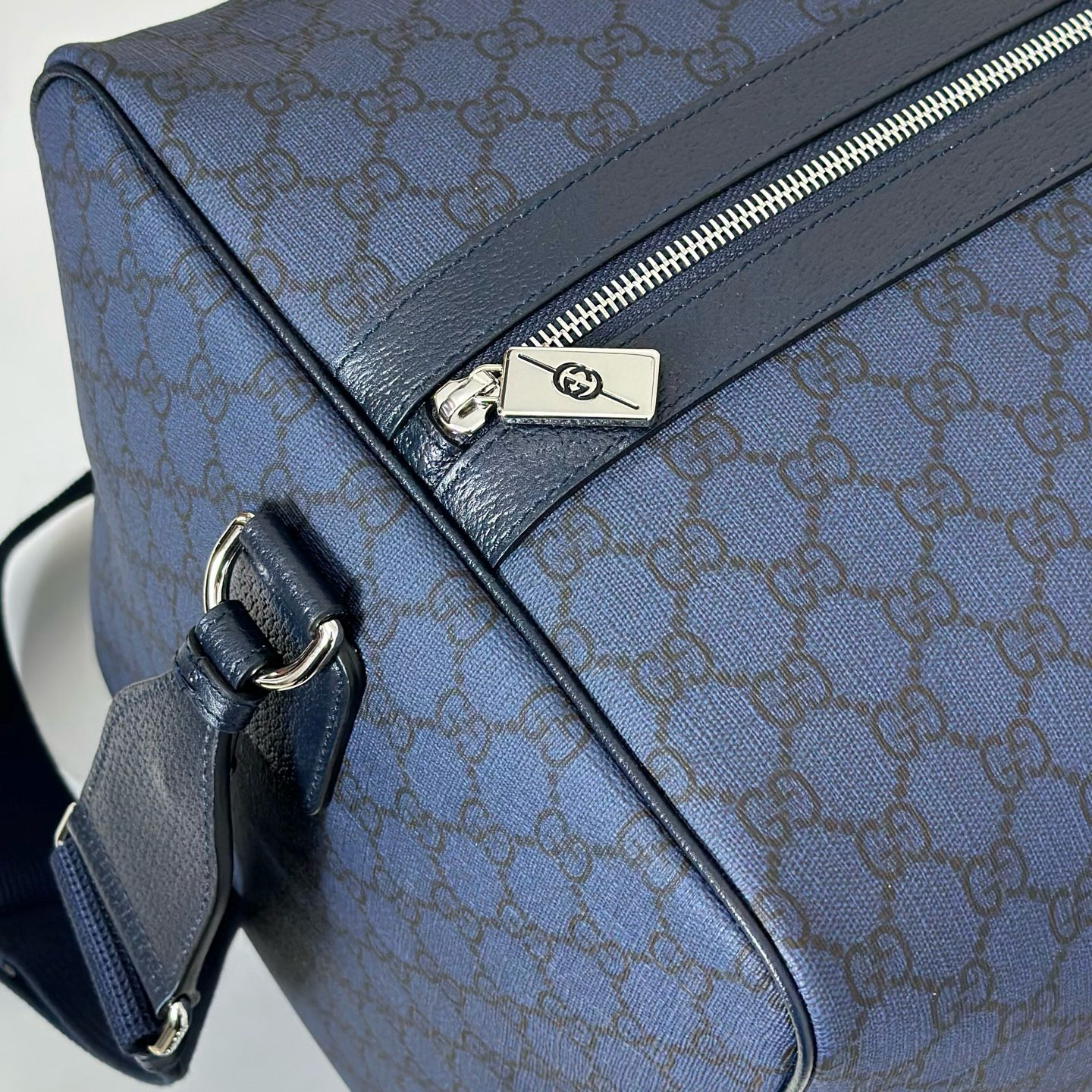 Gucci 구찌 GG 대형 화이트 여행가방 8