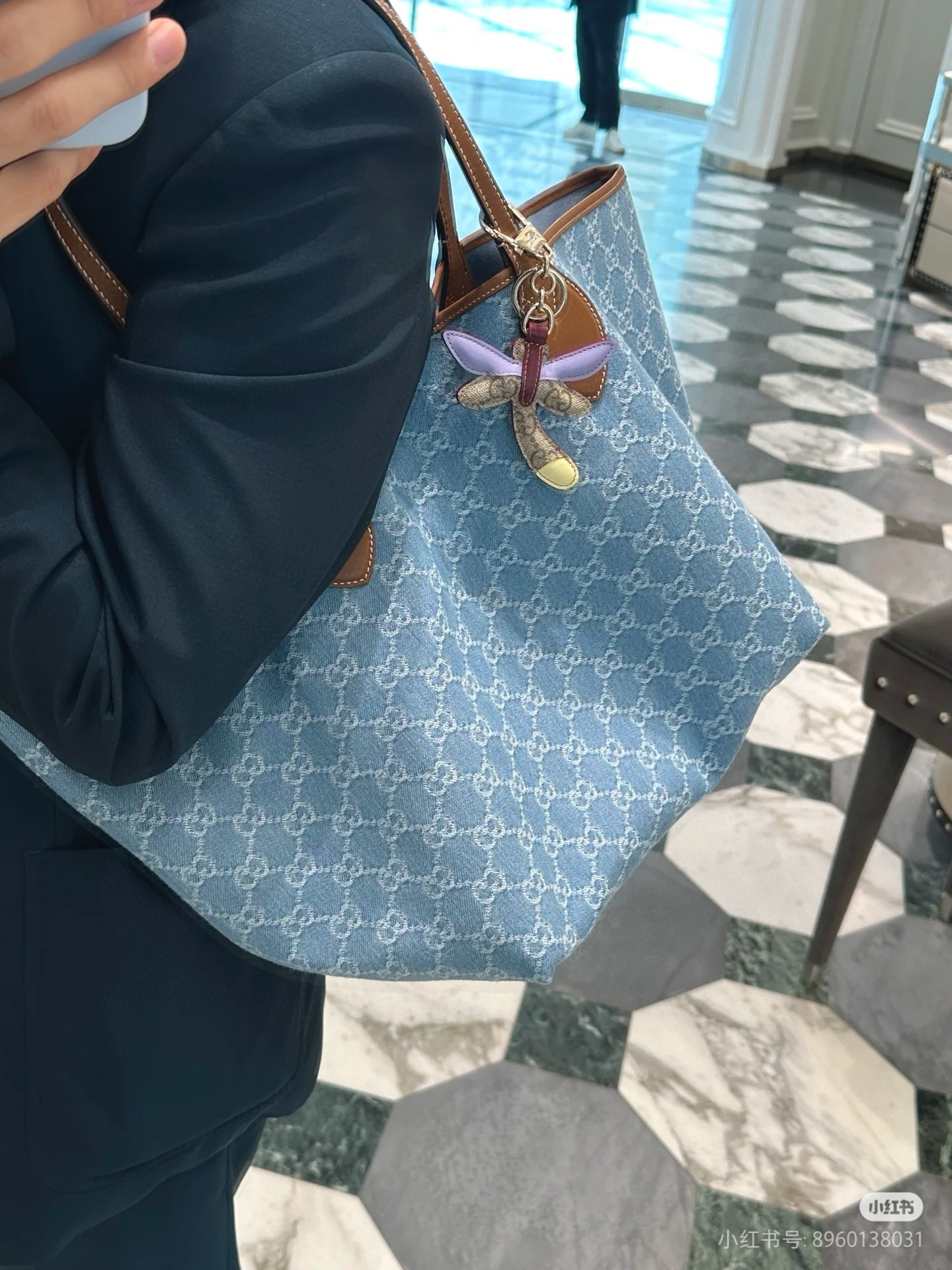 Gucci 구찌 Totissima 토티시마 GG 데님 라지 토트백 9