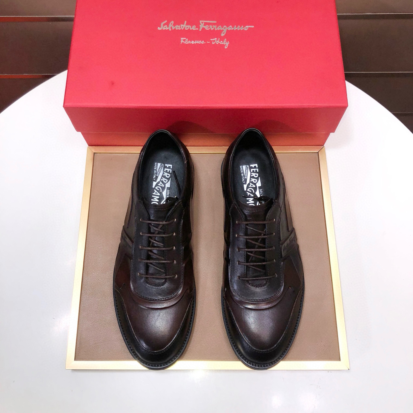 LOUIS VUITTON 루이비통 남성 소가죽 페니 로퍼 1