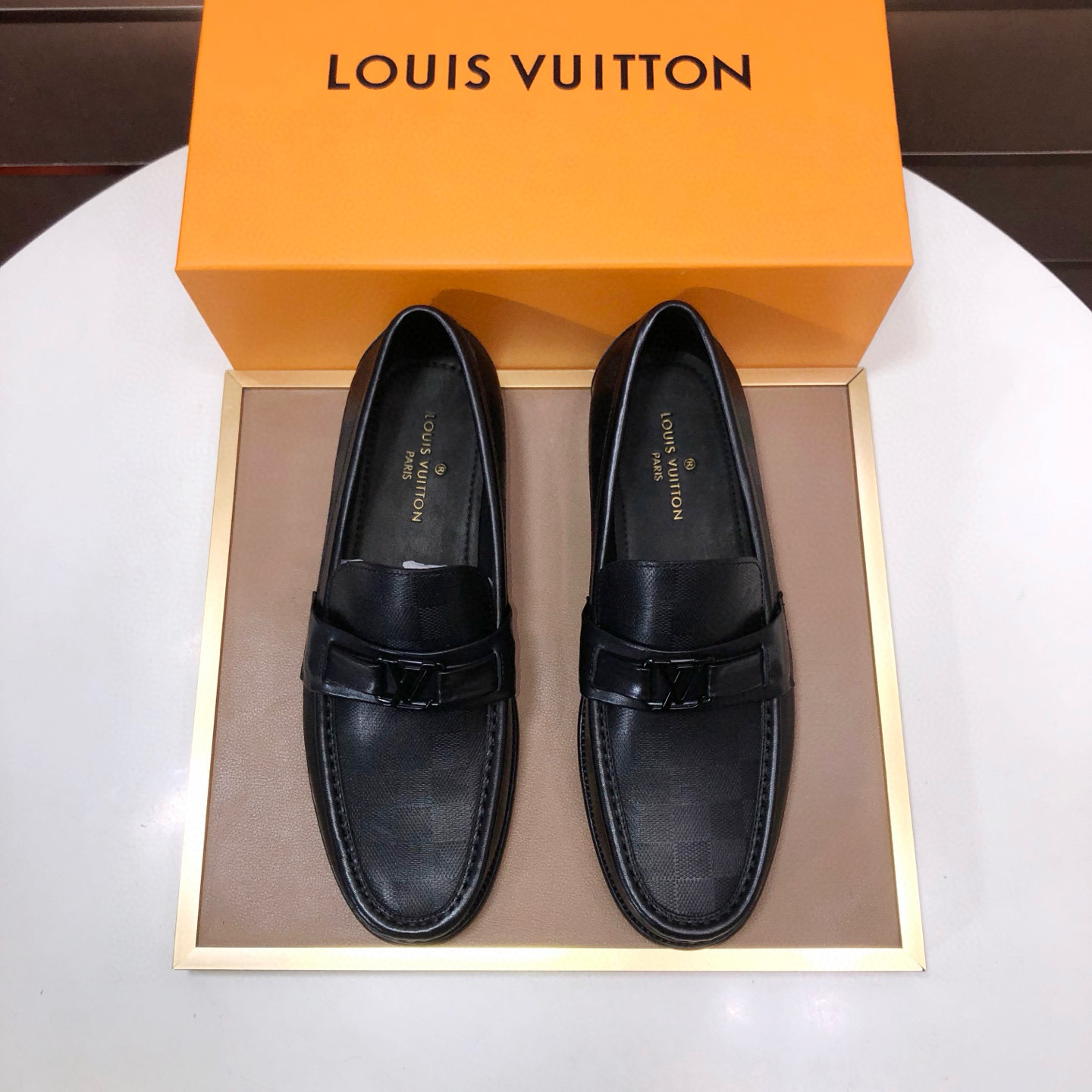 LOUIS VUITTON 루이비통 남성 소가죽 페니 로퍼 4