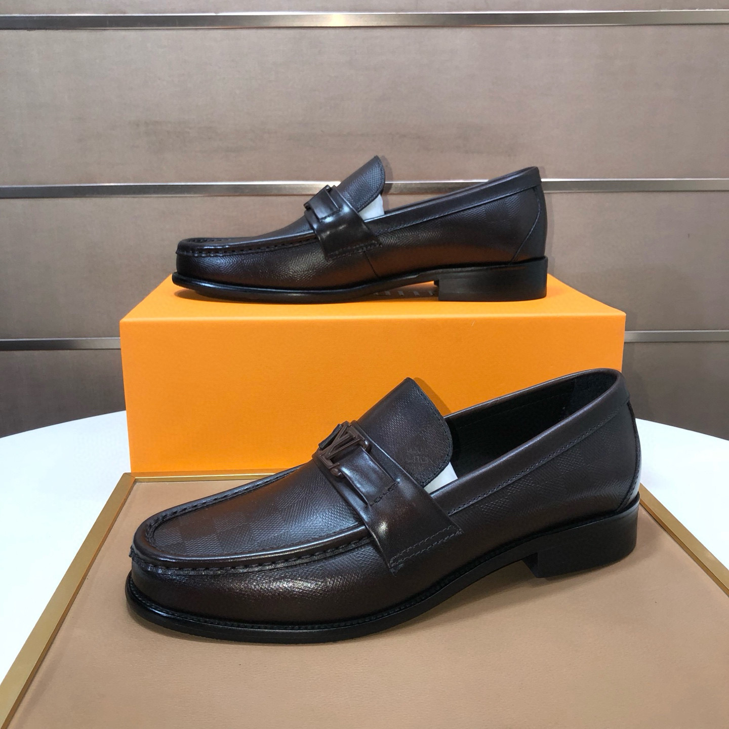 LOUIS VUITTON 루이비통 남성 소가죽 페니 로퍼 9