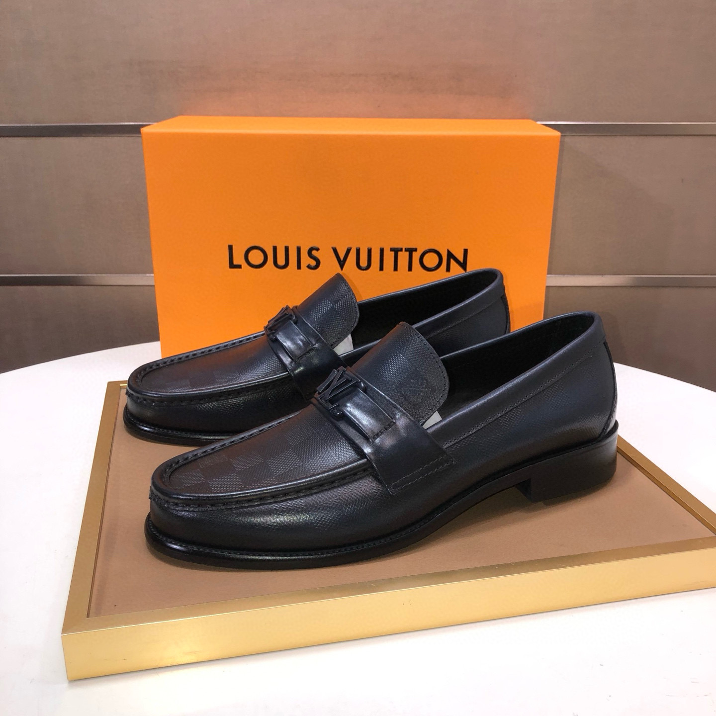 LOUIS VUITTON 루이비통 남성 소가죽 페니 로퍼 3