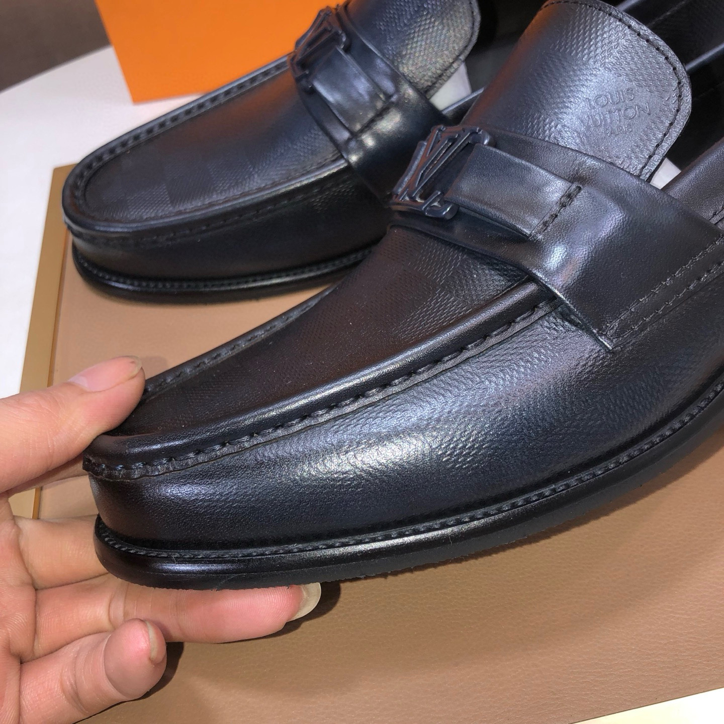 LOUIS VUITTON 루이비통 남성 소가죽 페니 로퍼 7