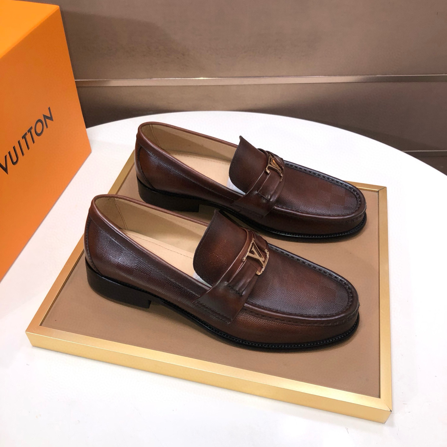 LOUIS VUITTON 루이비통 남성 소가죽 페니 로퍼 2