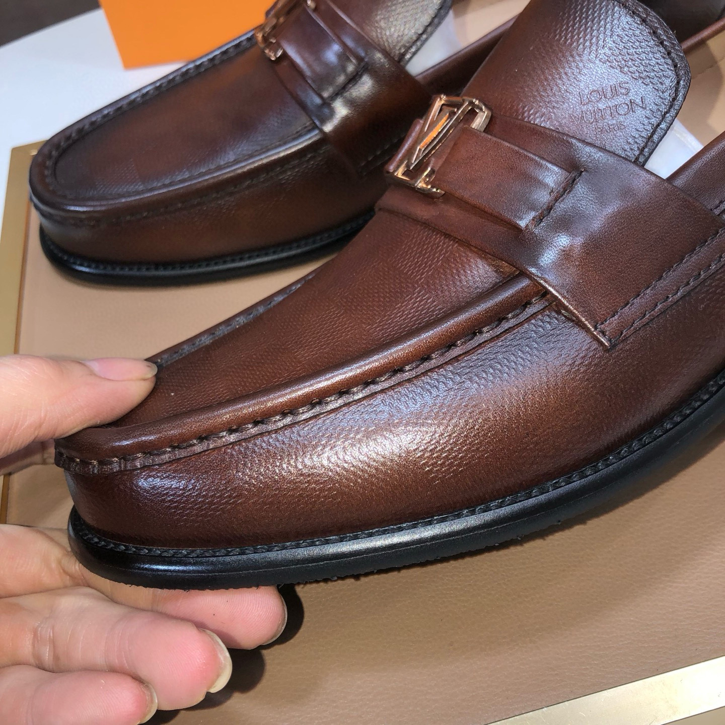 LOUIS VUITTON 루이비통 남성 소가죽 페니 로퍼 7