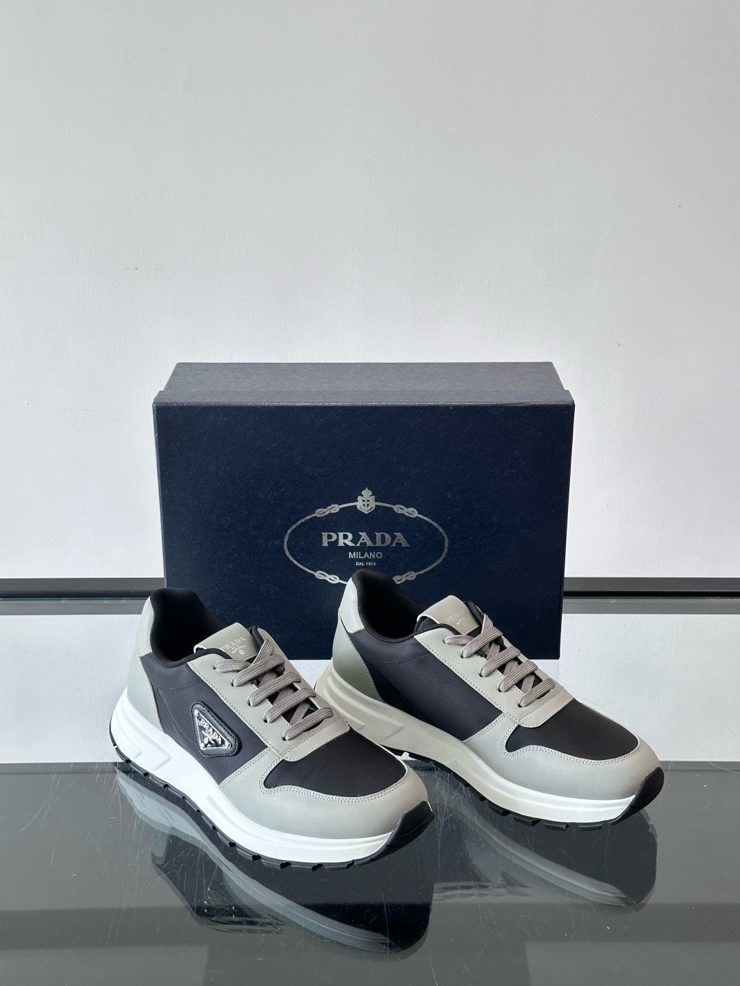 Prada 프라다 남성 운동 캐주얼 스니커즈 5