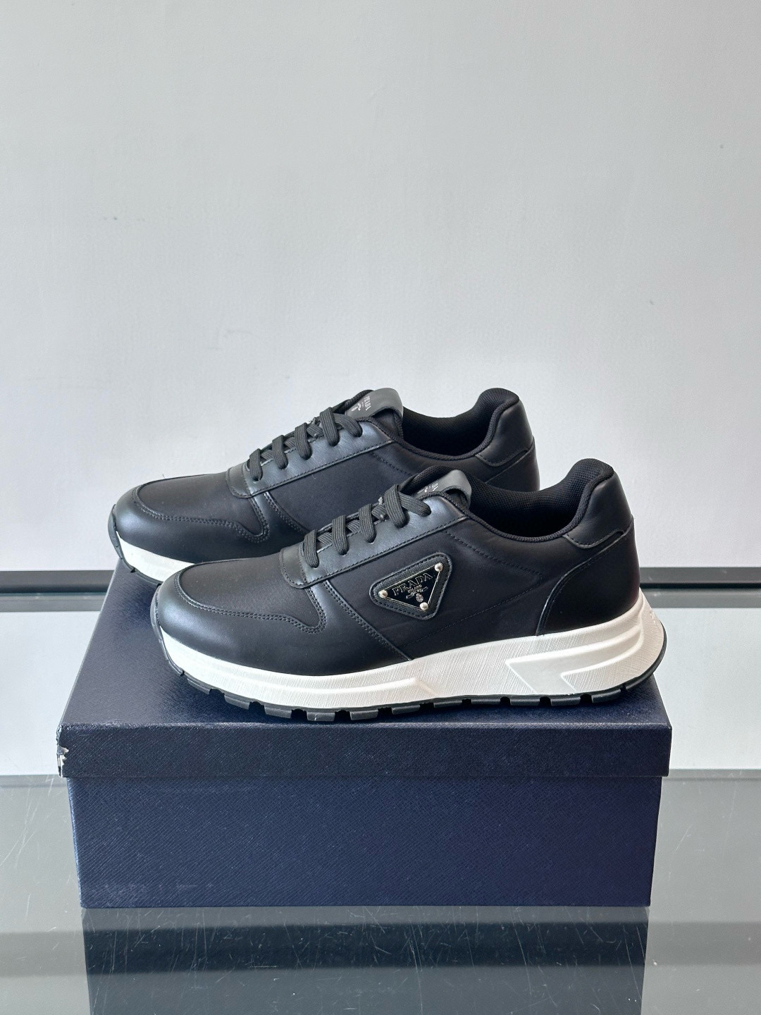 Prada 프라다 남성 운동 캐주얼 스니커즈 3