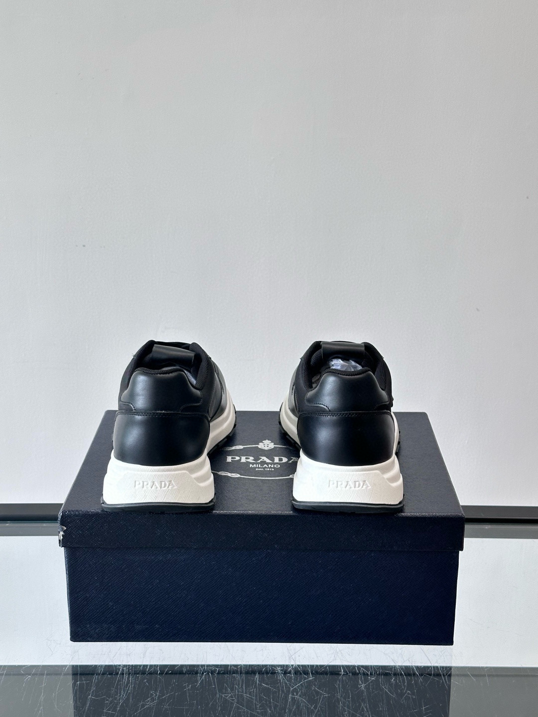 Prada 프라다 남성 운동 캐주얼 스니커즈 8