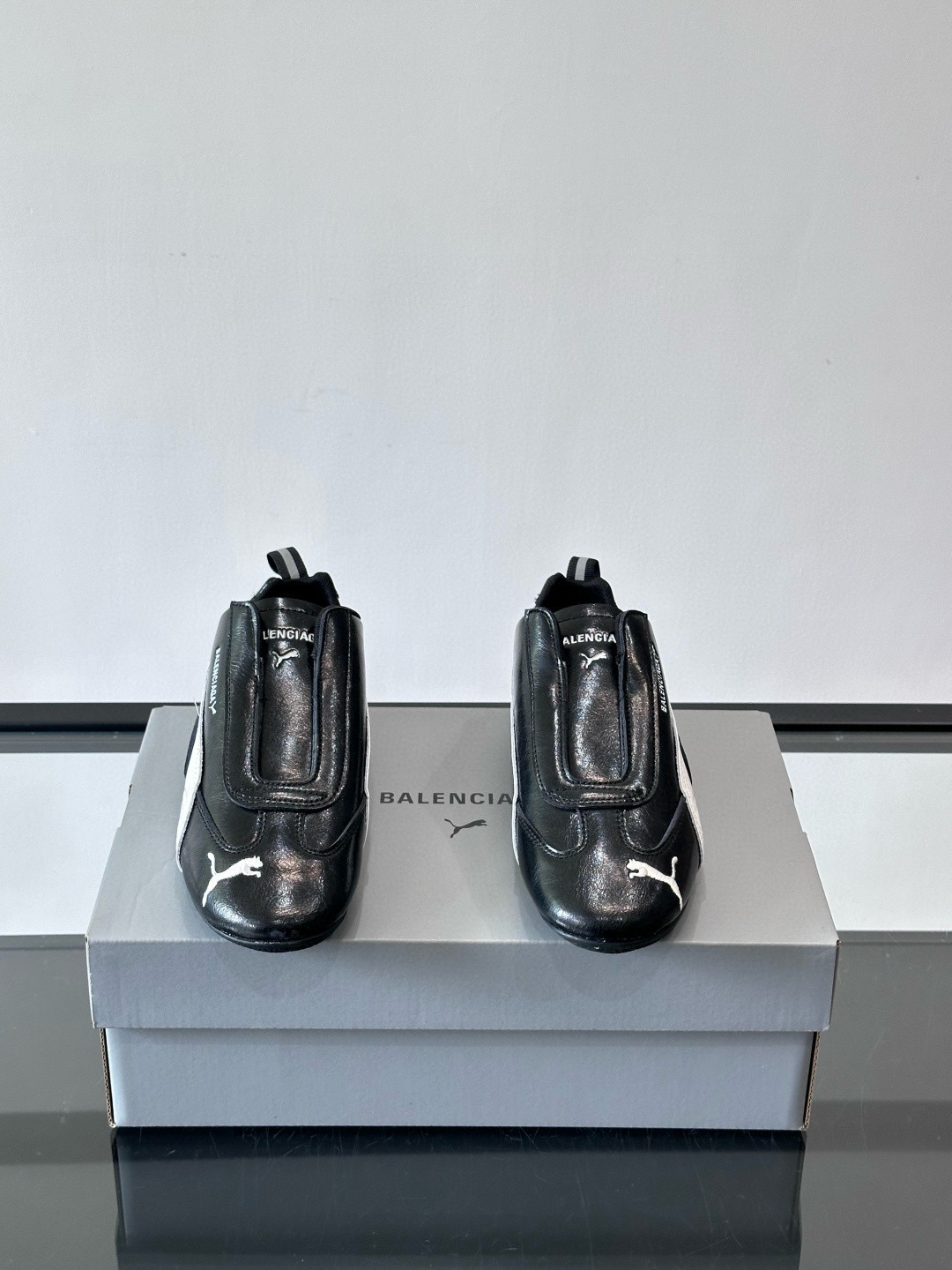 Balenciaga 발렌시아가 x PUMA Speedcat 블랙&화이트 레이싱 스니커즈 2