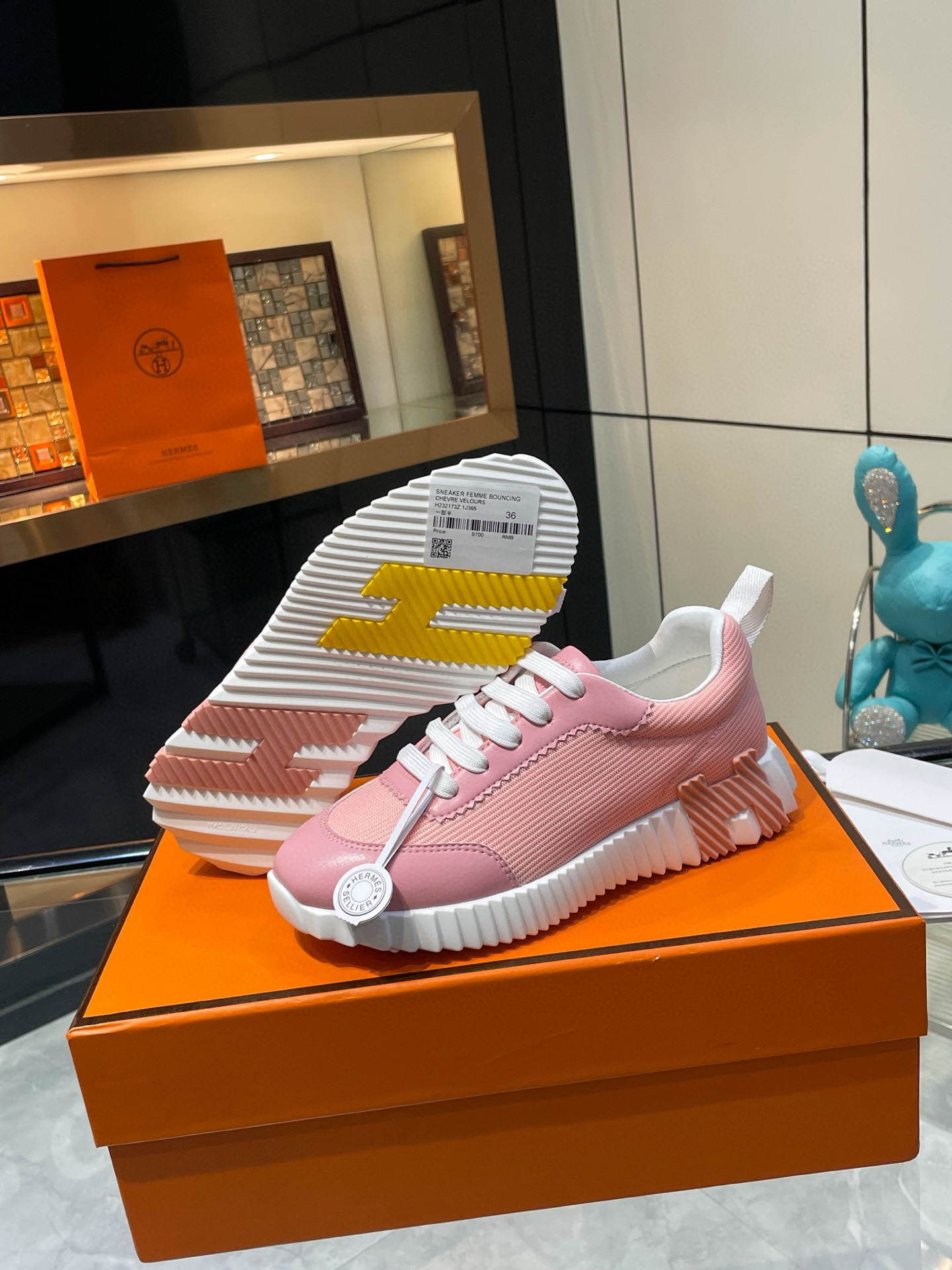 HERMES 에르메스 바운싱 핑크 스니커즈 1