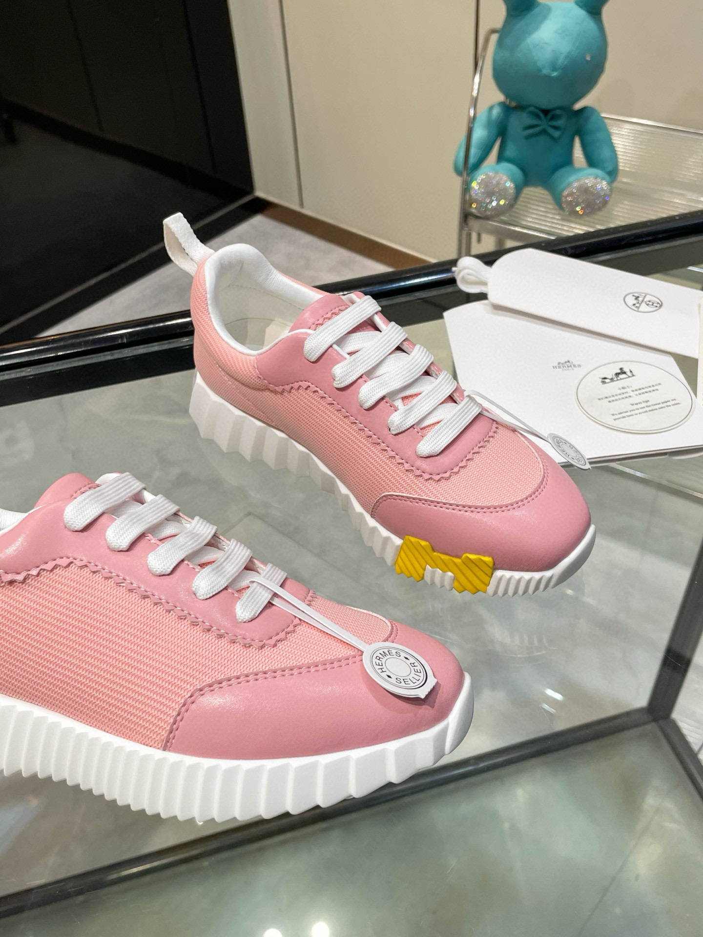 HERMES 에르메스 바운싱 핑크 스니커즈 4