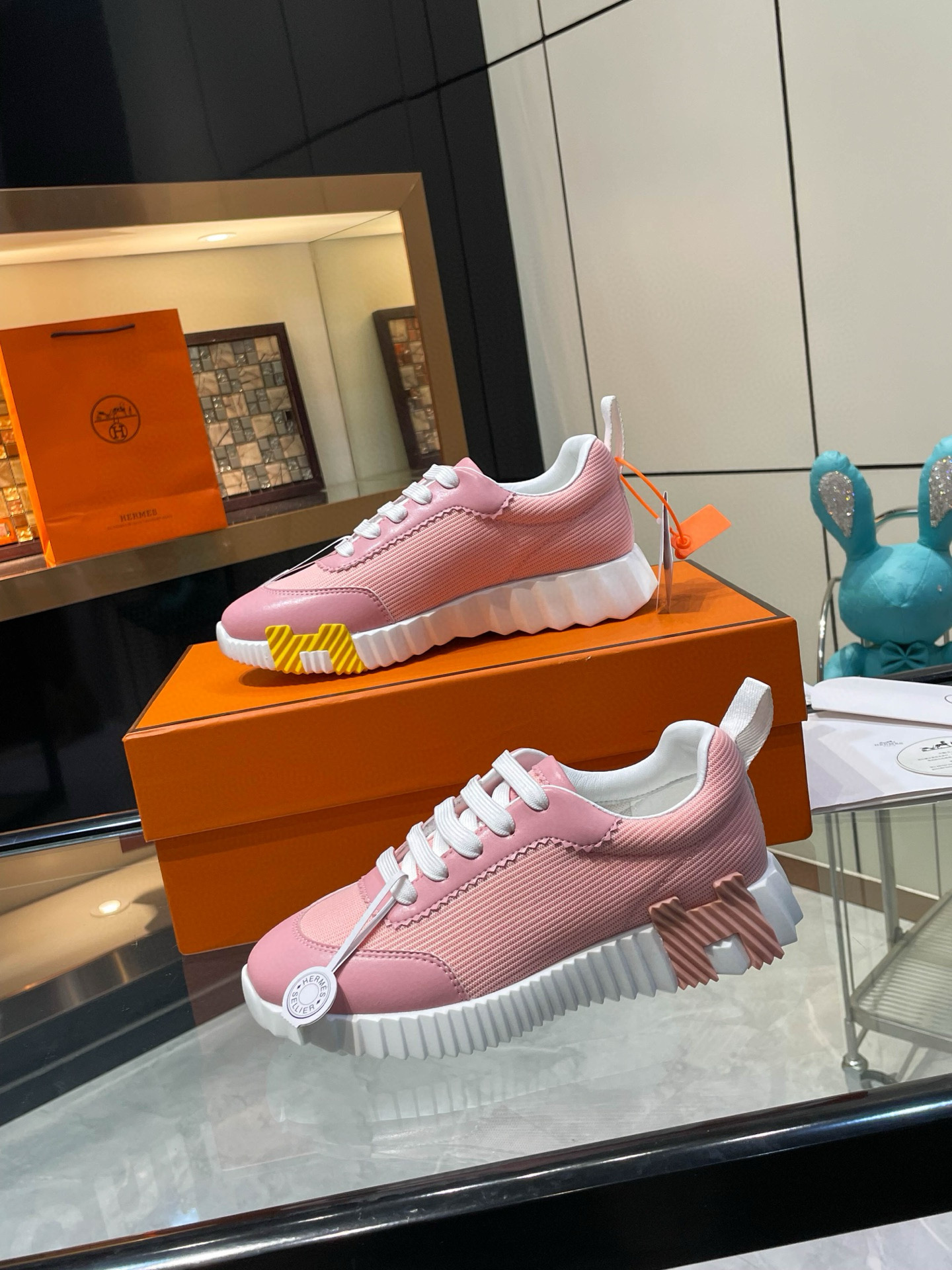 HERMES 에르메스 바운싱 핑크 스니커즈 5