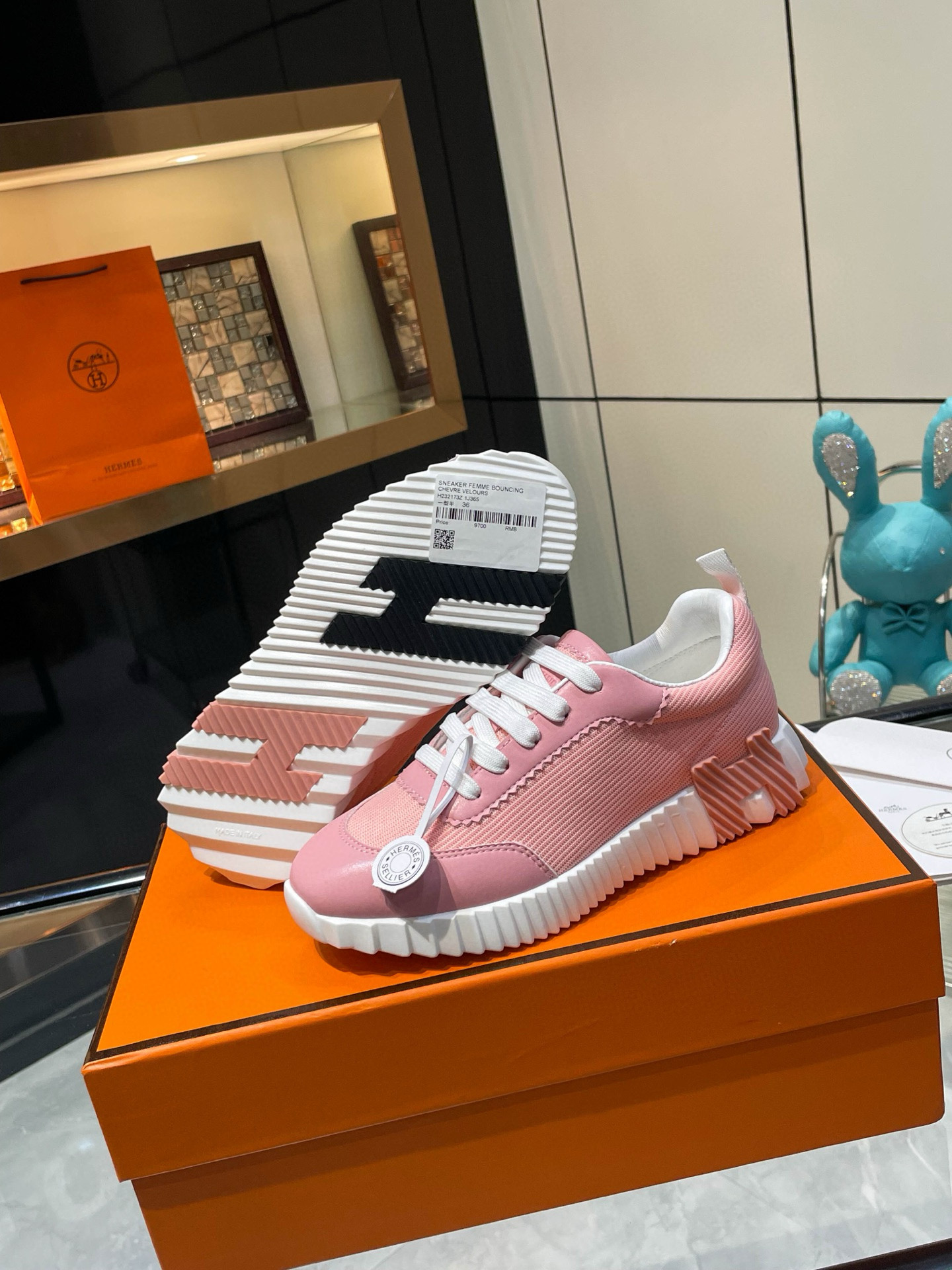HERMES 에르메스 바운싱 핑크 스니커즈 1