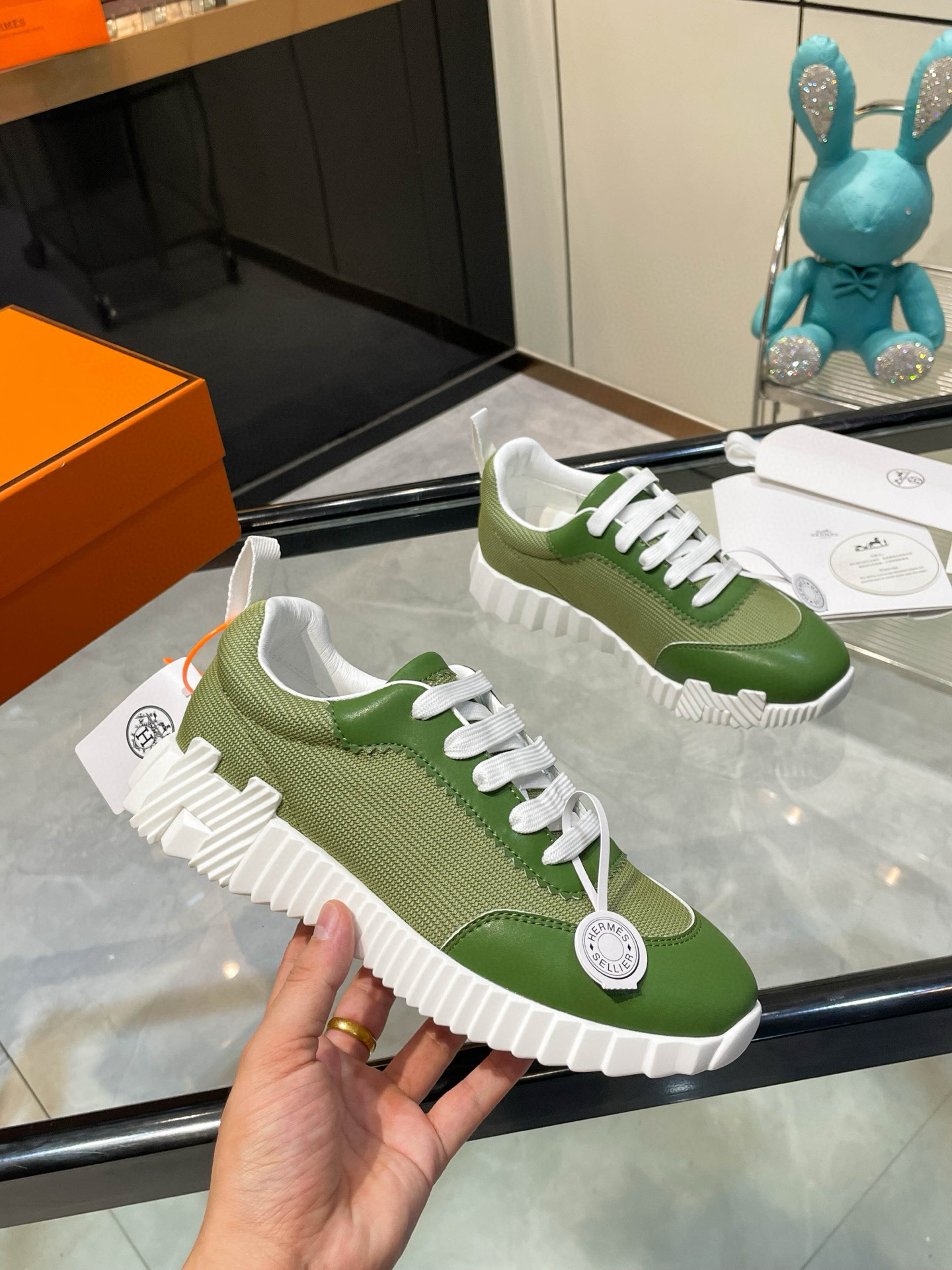 HERMES 에르메스 바운싱 핑크 스니커즈 2