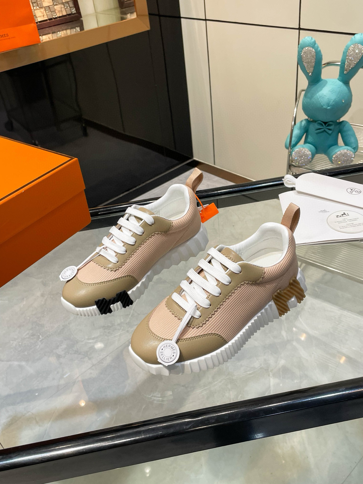 HERMES 에르메스 바운싱 핑크 스니커즈 3