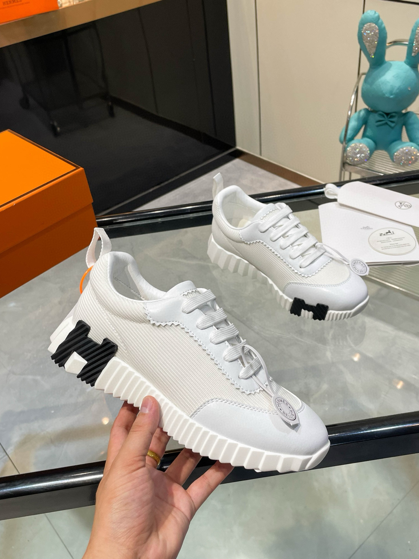 HERMES 에르메스 바운싱 핑크 스니커즈 2