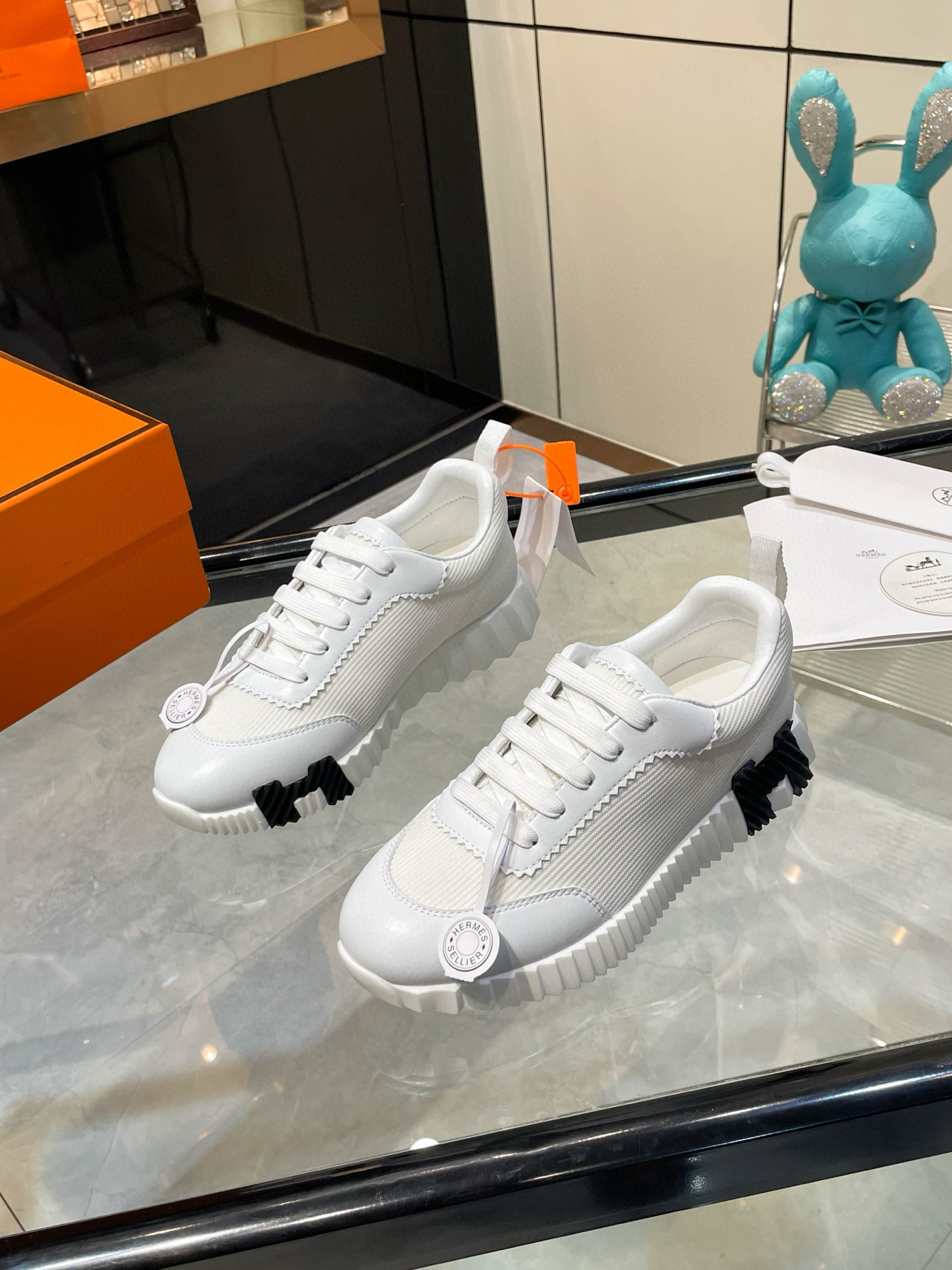 HERMES 에르메스 바운싱 핑크 스니커즈 3