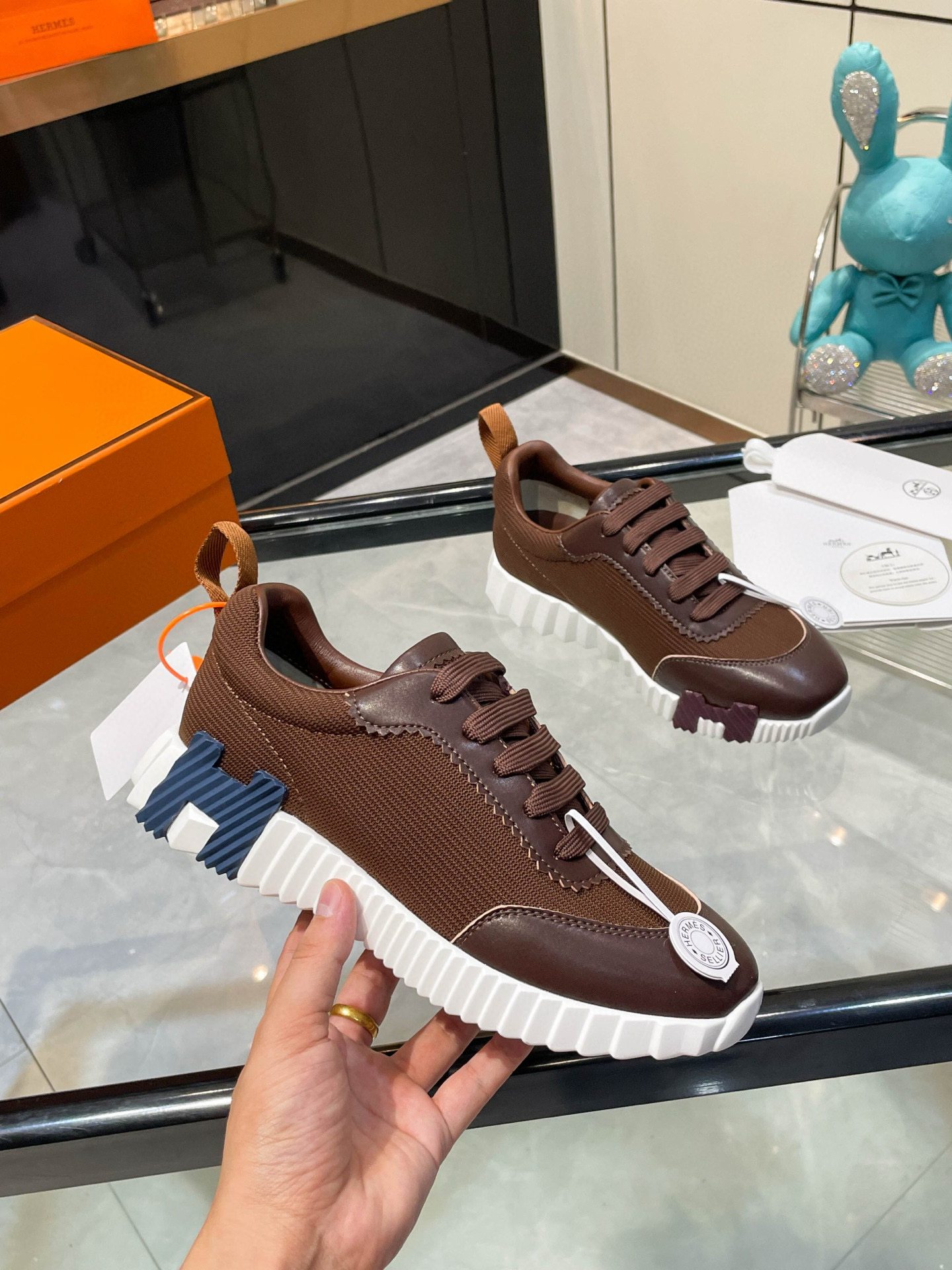 HERMES 에르메스 바운싱 핑크 스니커즈 2