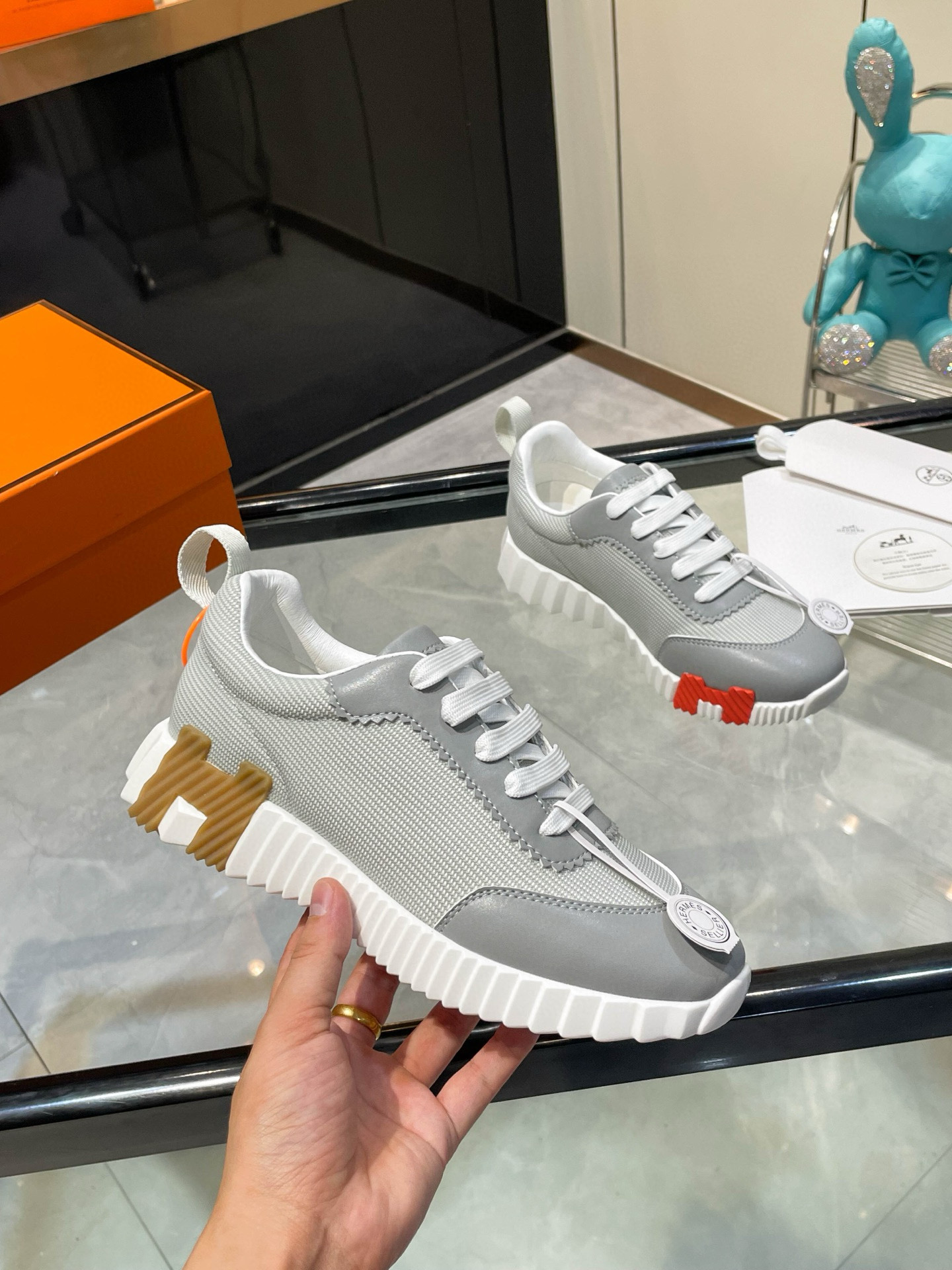 HERMES 에르메스 바운싱 핑크 스니커즈 2