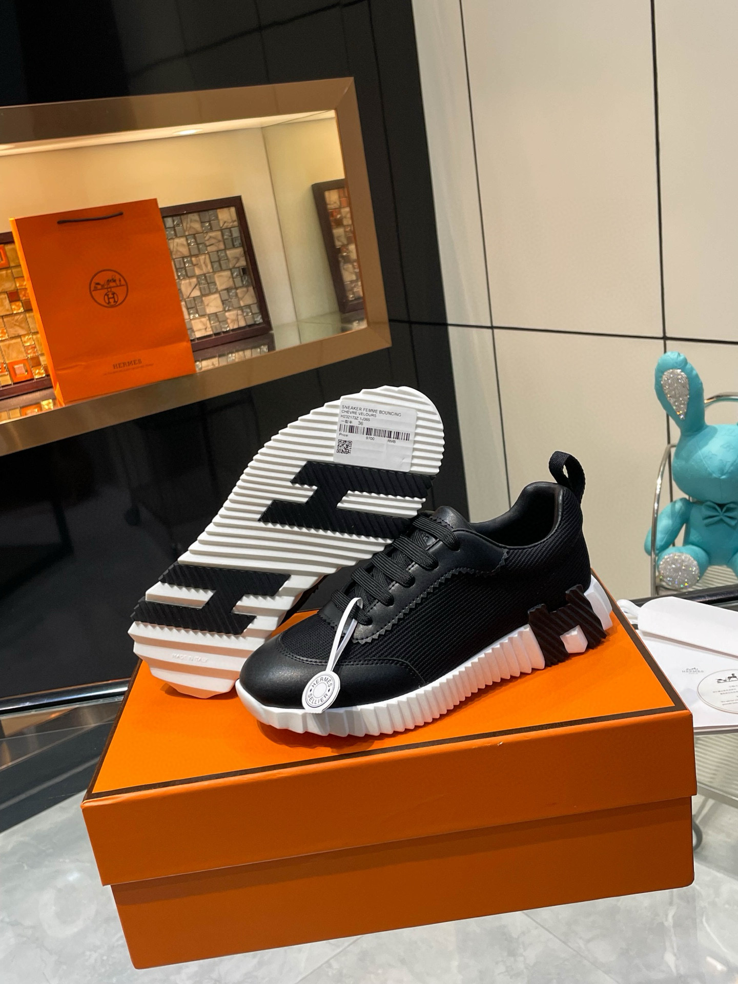 HERMES 에르메스 바운싱 핑크 스니커즈 1