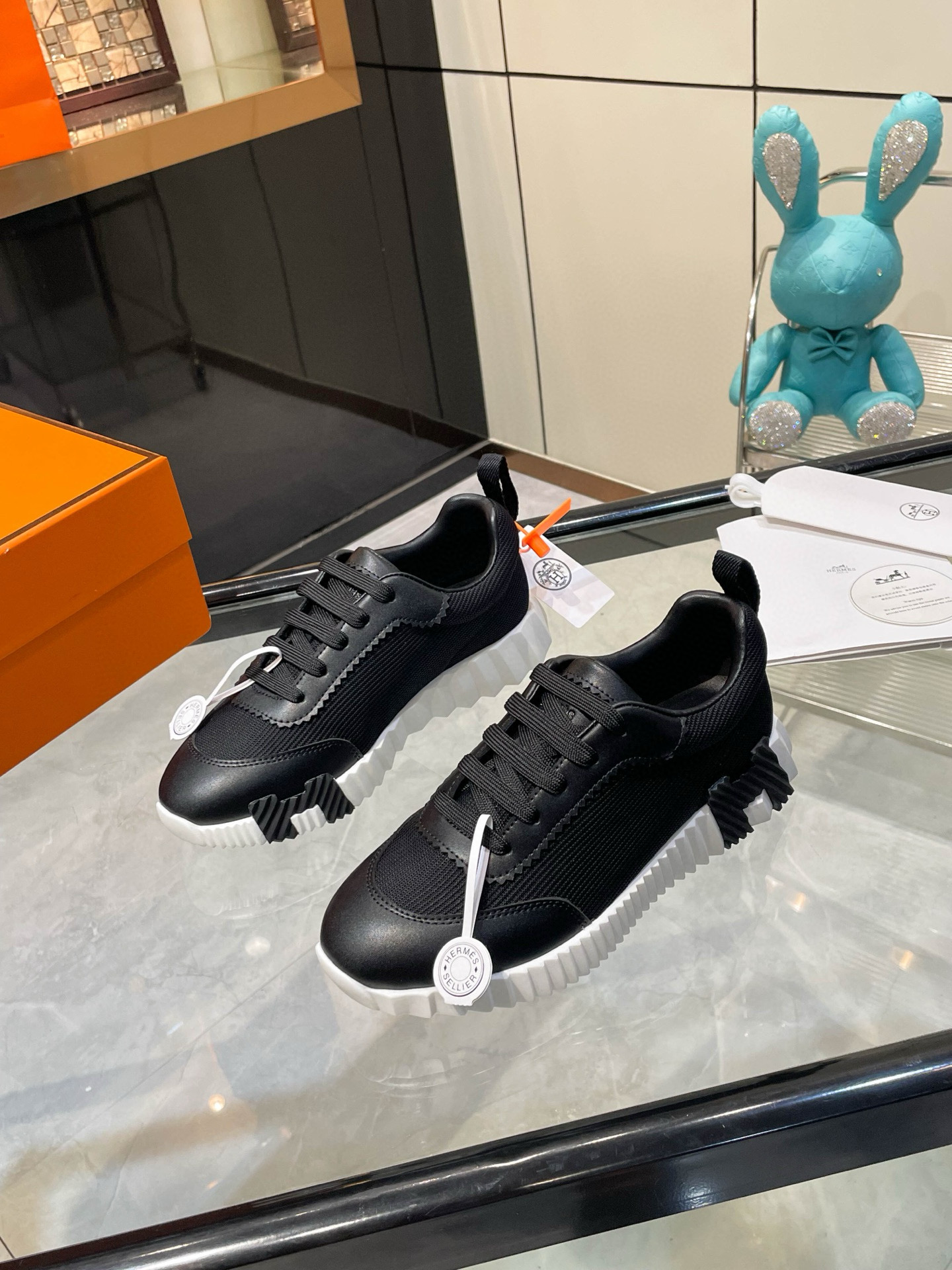 HERMES 에르메스 바운싱 핑크 스니커즈 3