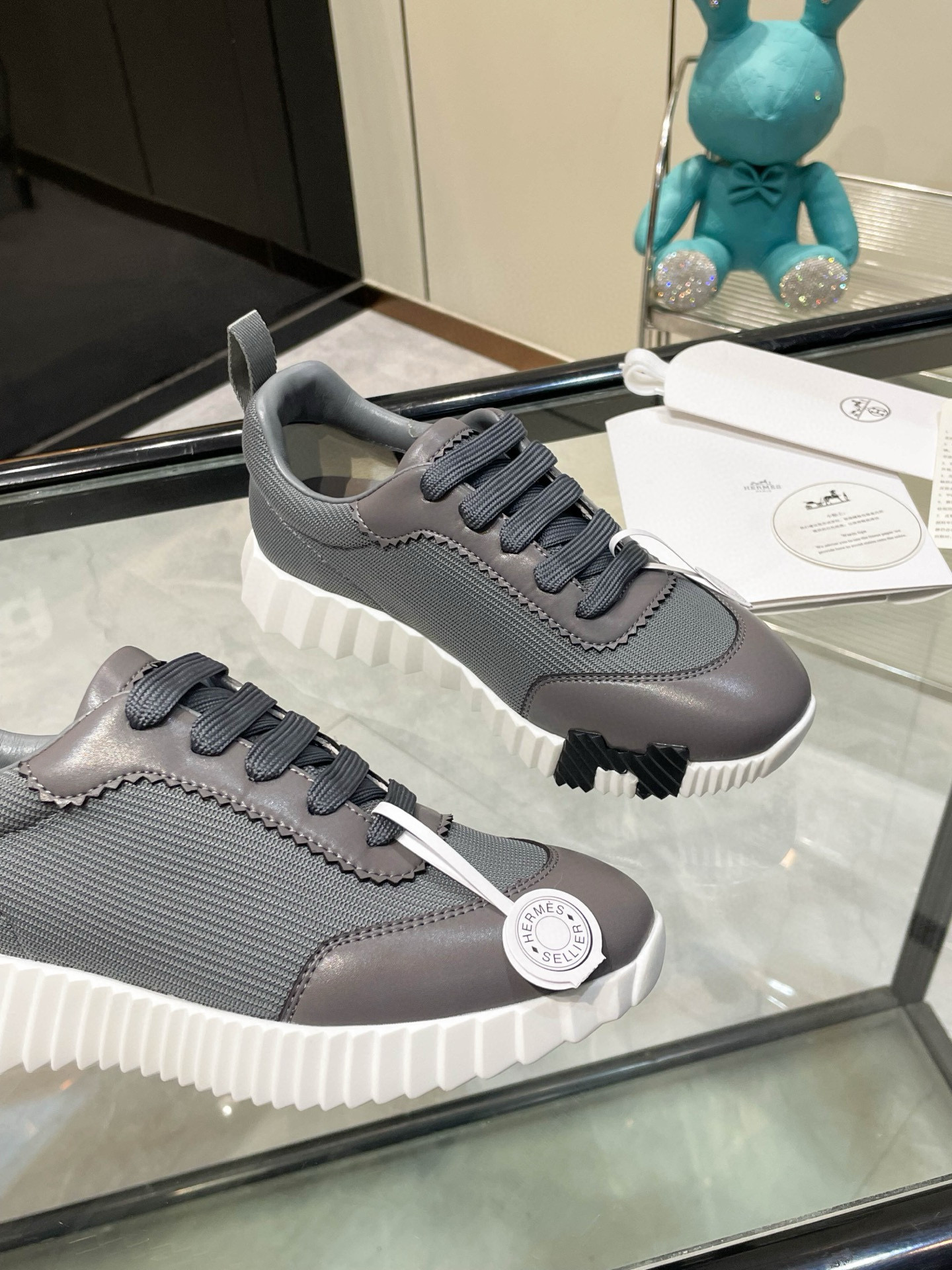 HERMES 에르메스 바운싱 핑크 스니커즈 4