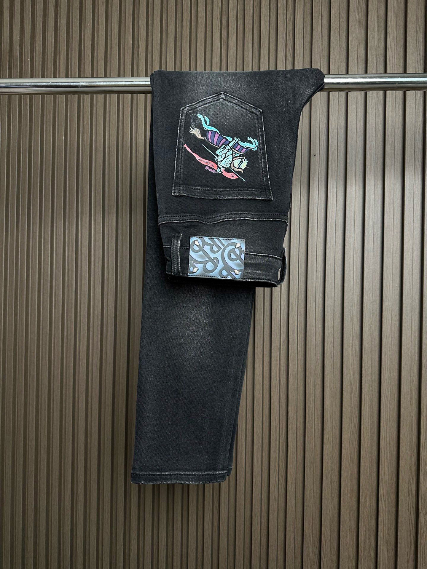 BRS Knight Graphic Black Jeans 브이알에스 나이트 그래픽 블랙 진 1