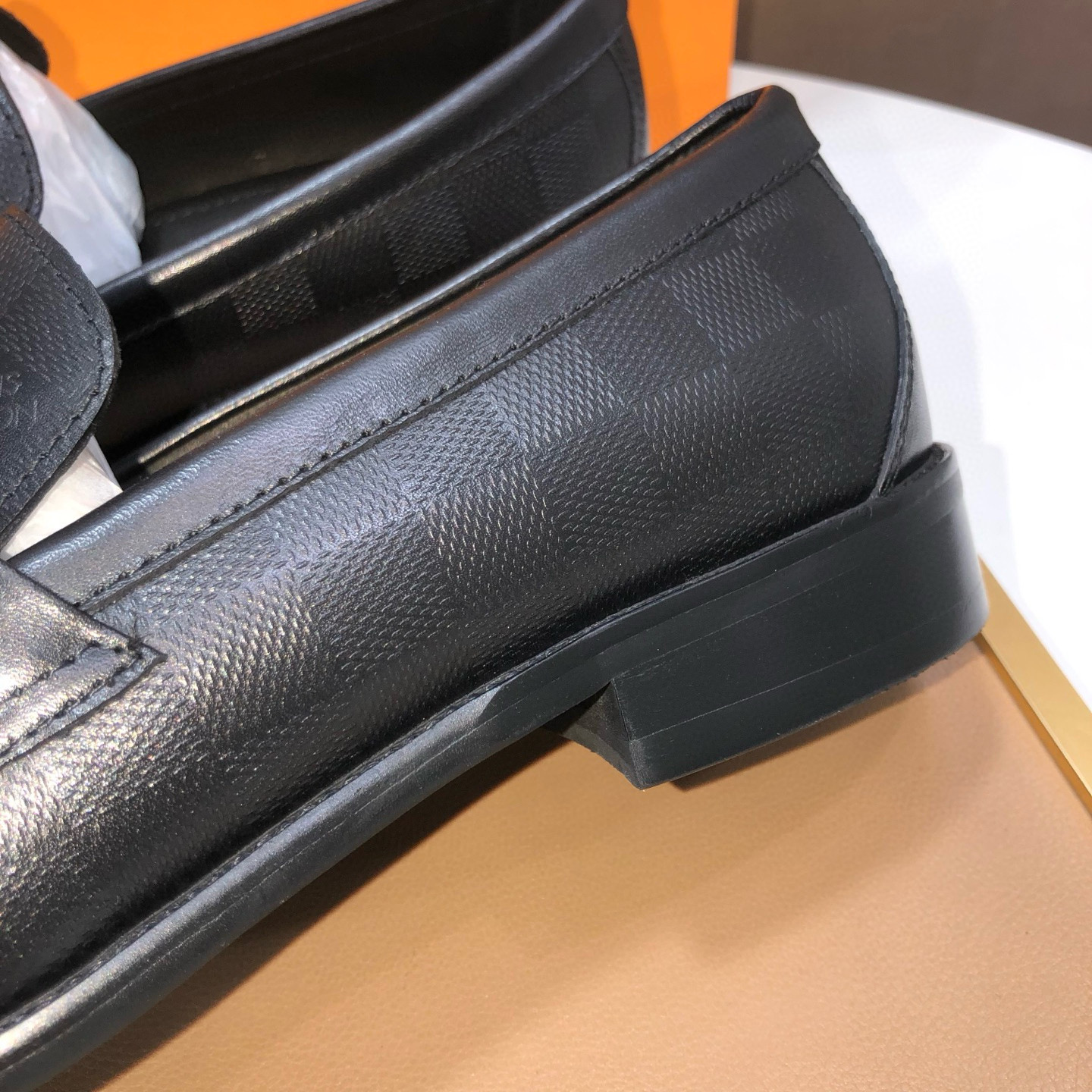 LOUIS VUITTON 루이비통 남성 소가죽 페니 로퍼 2