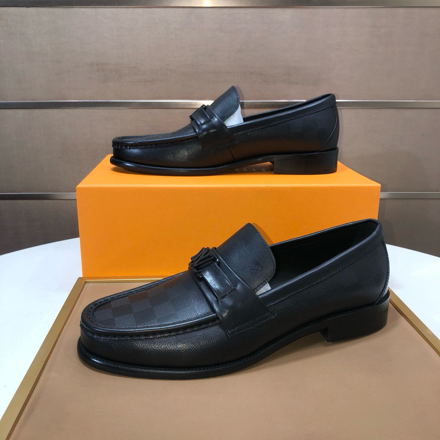 LOUIS VUITTON 루이비통 남성 소가죽 페니 로퍼 3