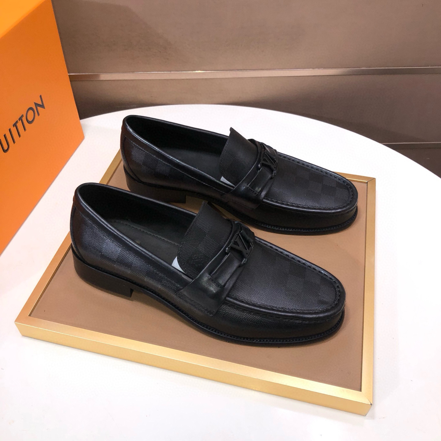 LOUIS VUITTON 루이비통 남성 소가죽 페니 로퍼 5