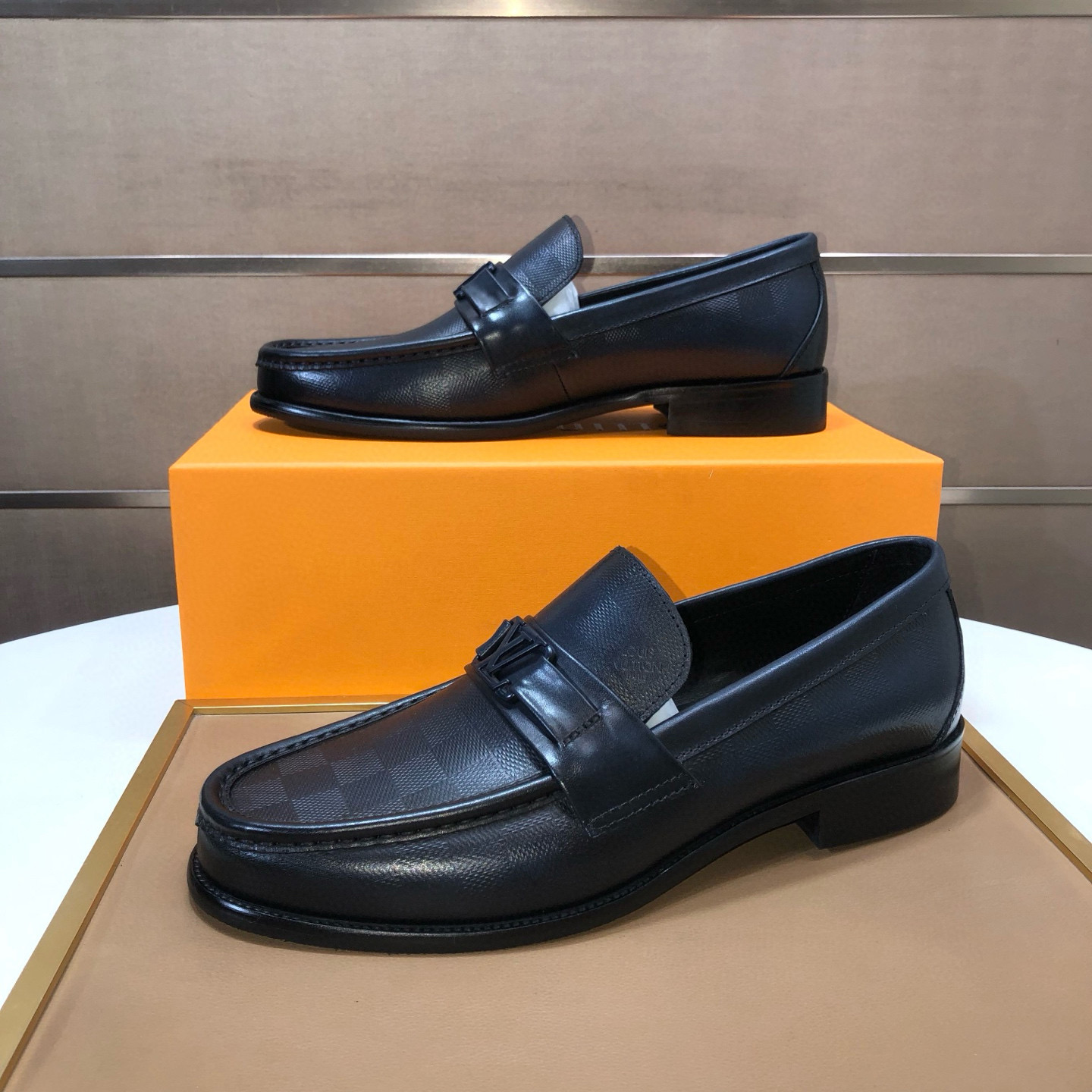 LOUIS VUITTON 루이비통 남성 소가죽 페니 로퍼 9