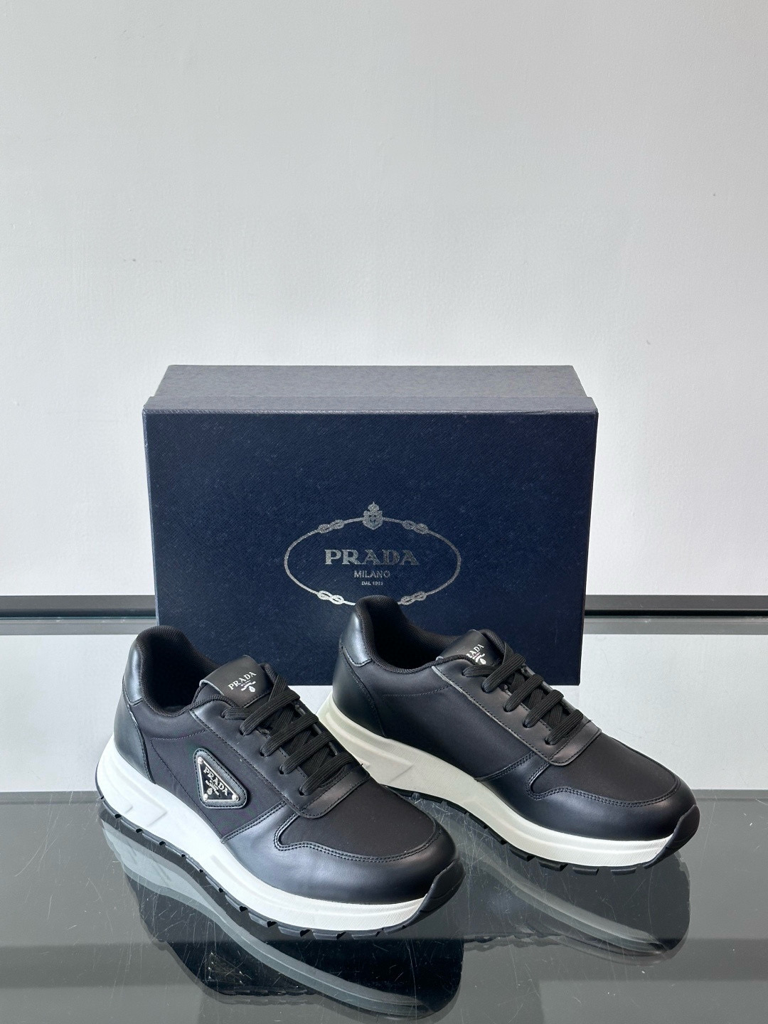 Prada 프라다 남성 운동 캐주얼 스니커즈 5