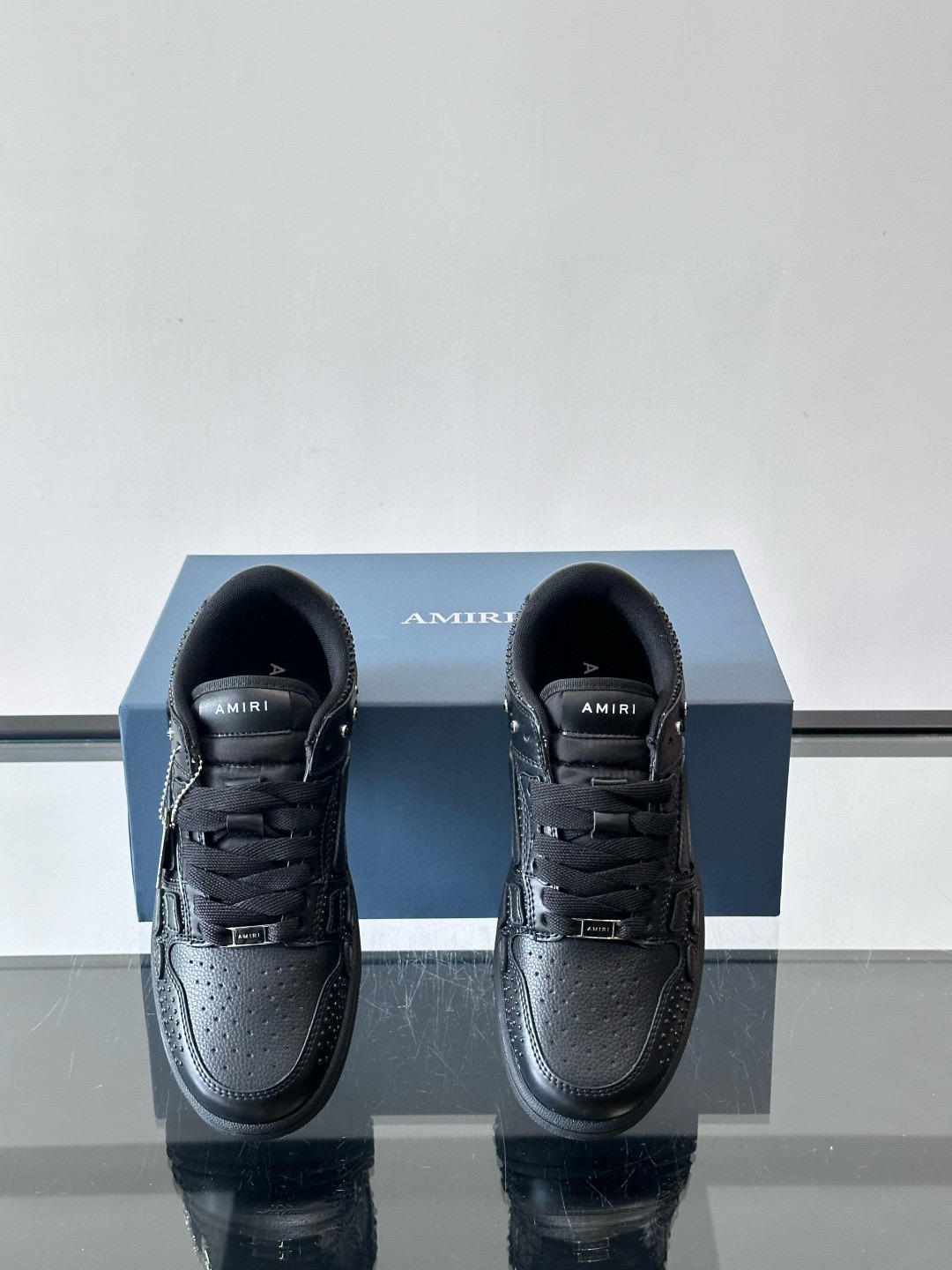 Amiri 블랙 스터드 스컬 로우 스니커즈 6