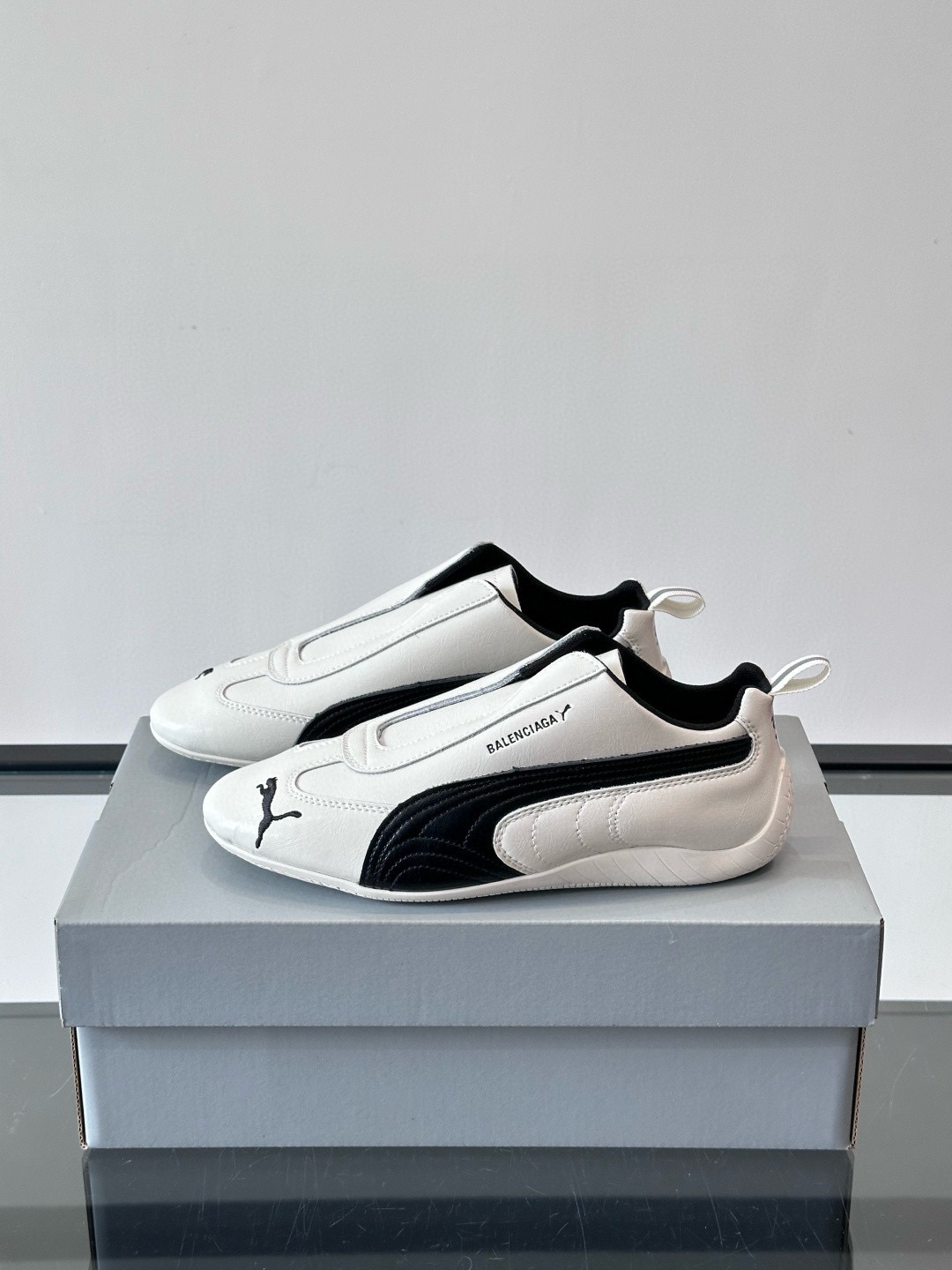 Balenciaga 발렌시아가 x PUMA Speedcat 블랙&화이트 레이싱 스니커즈 3