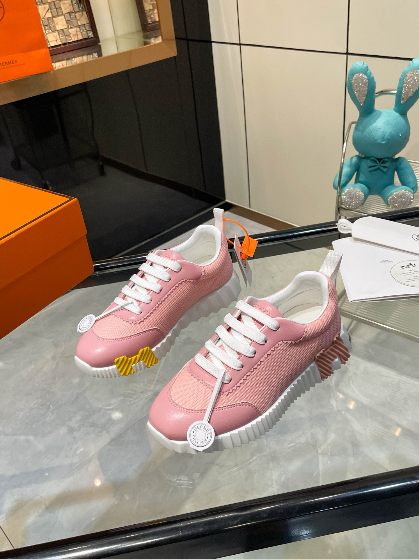 HERMES 에르메스 바운싱 핑크 스니커즈 3