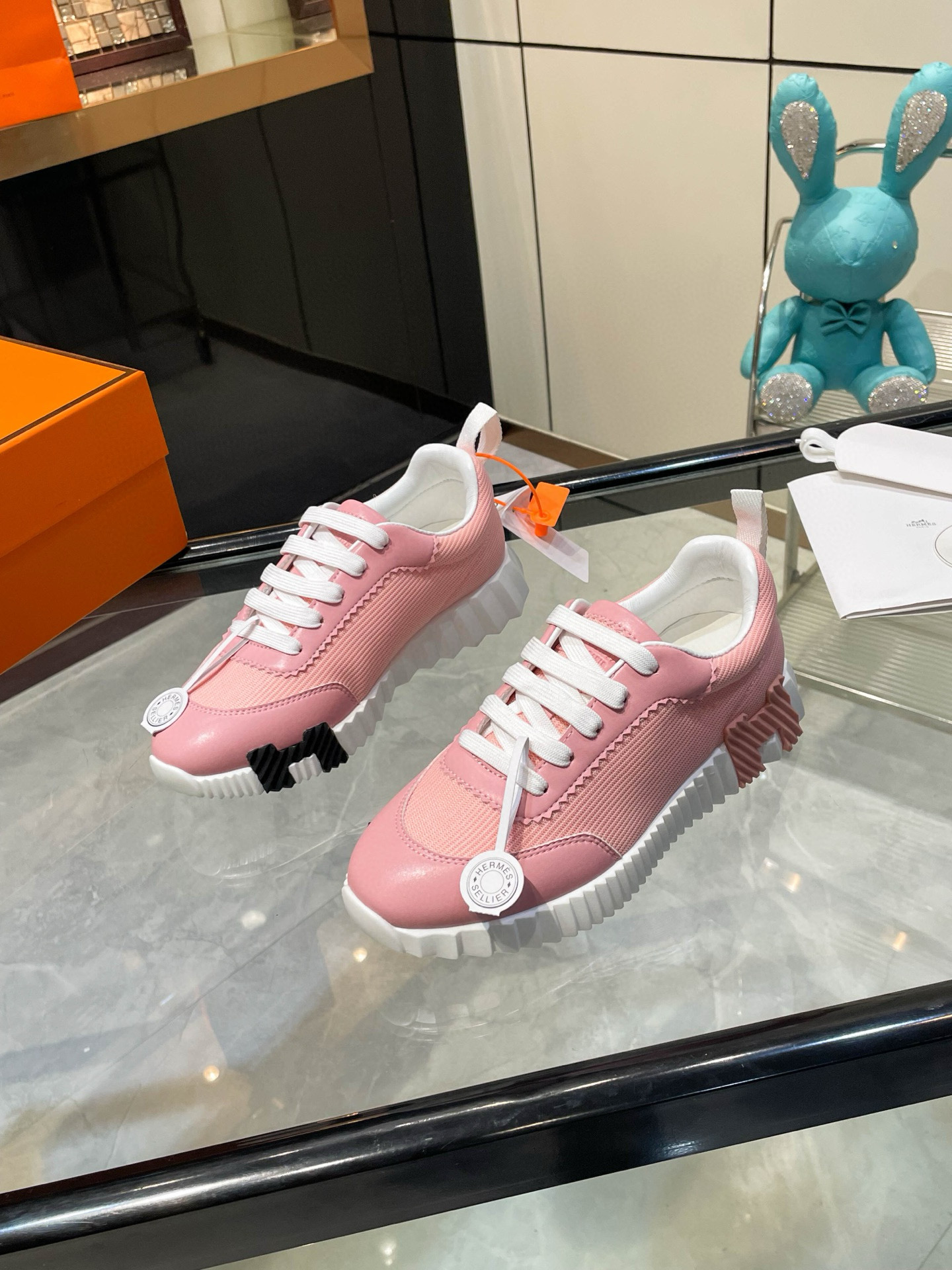 HERMES 에르메스 바운싱 핑크 스니커즈 3