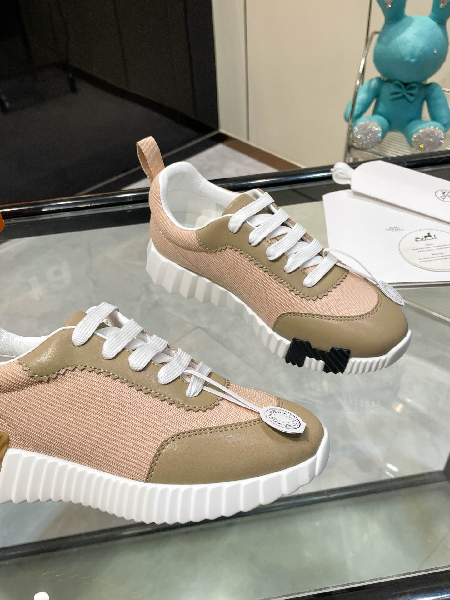 HERMES 에르메스 바운싱 핑크 스니커즈 4