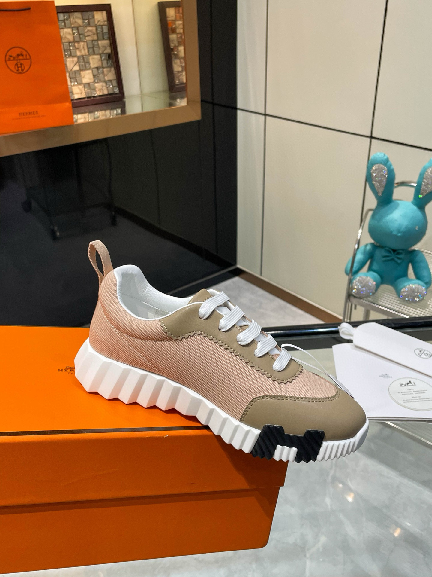 HERMES 에르메스 바운싱 핑크 스니커즈 9