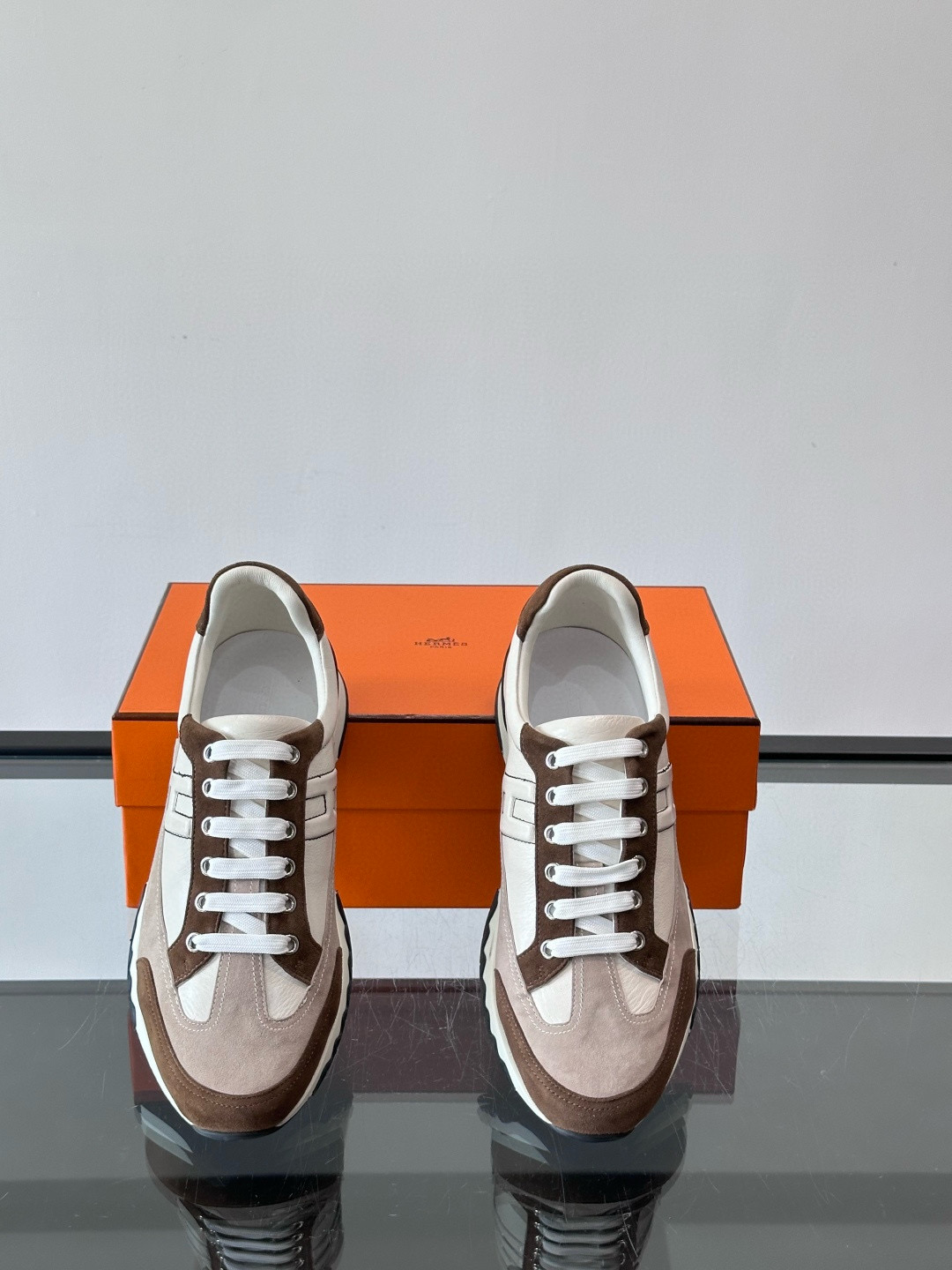 Hermes 에르메스 H Walkrunner 스니커즈 6