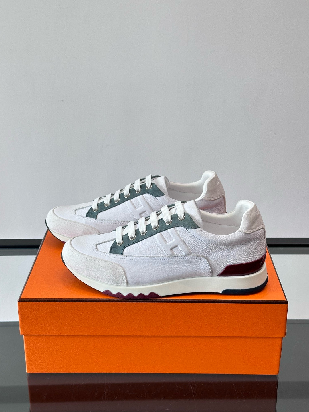 Hermes 에르메스 H Walkrunner 스니커즈 3