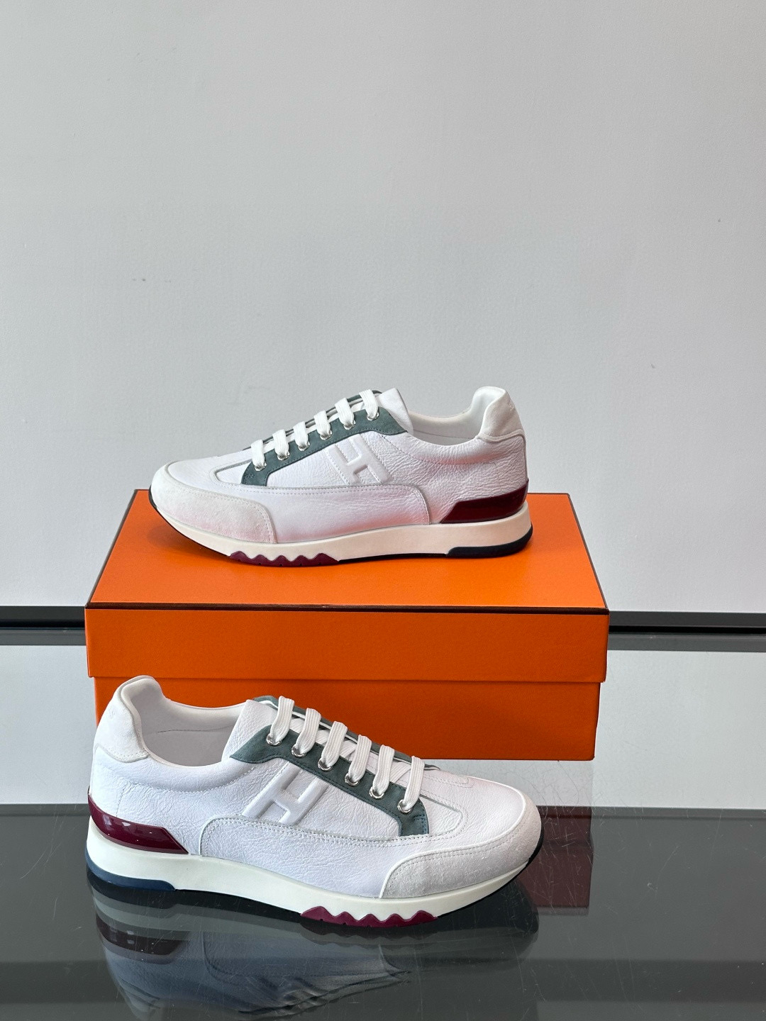 Hermes 에르메스 H Walkrunner 스니커즈 4