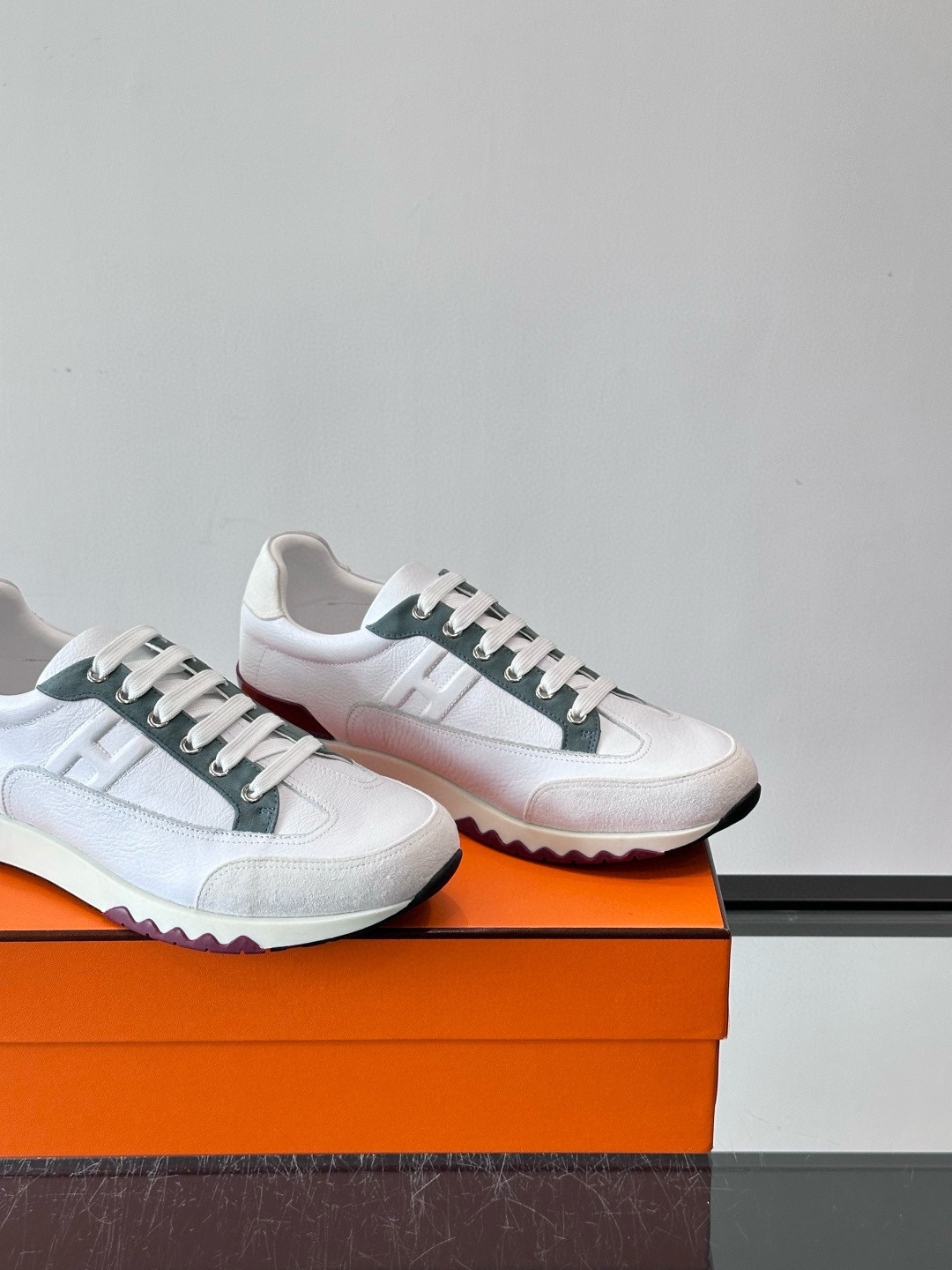 Hermes 에르메스 H Walkrunner 스니커즈 7