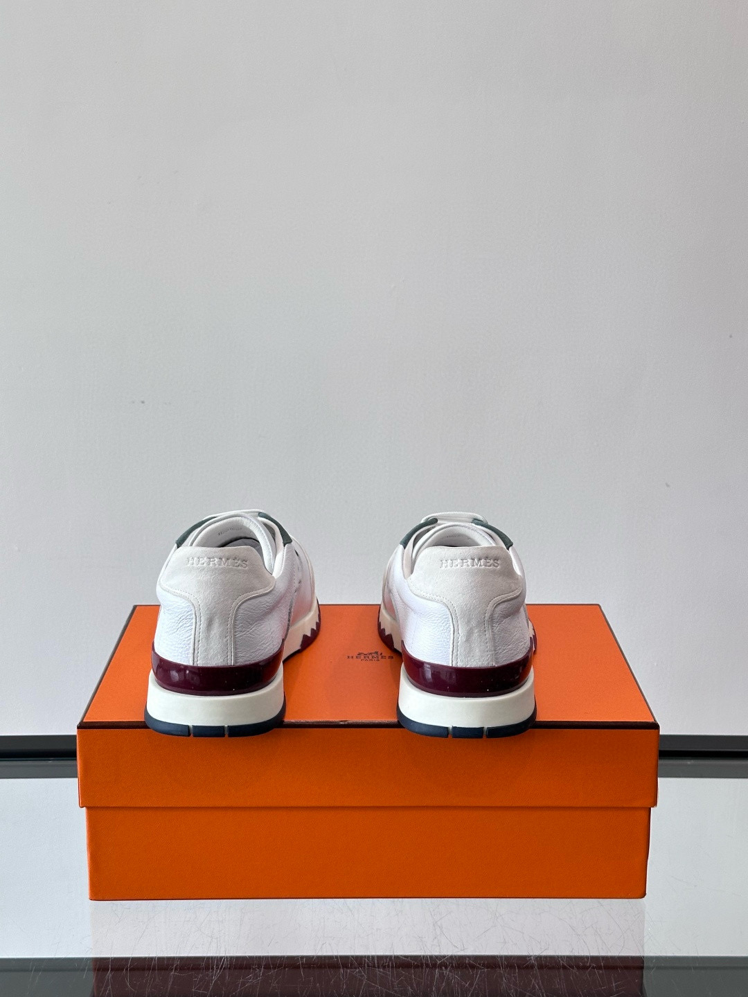 Hermes 에르메스 H Walkrunner 스니커즈 8